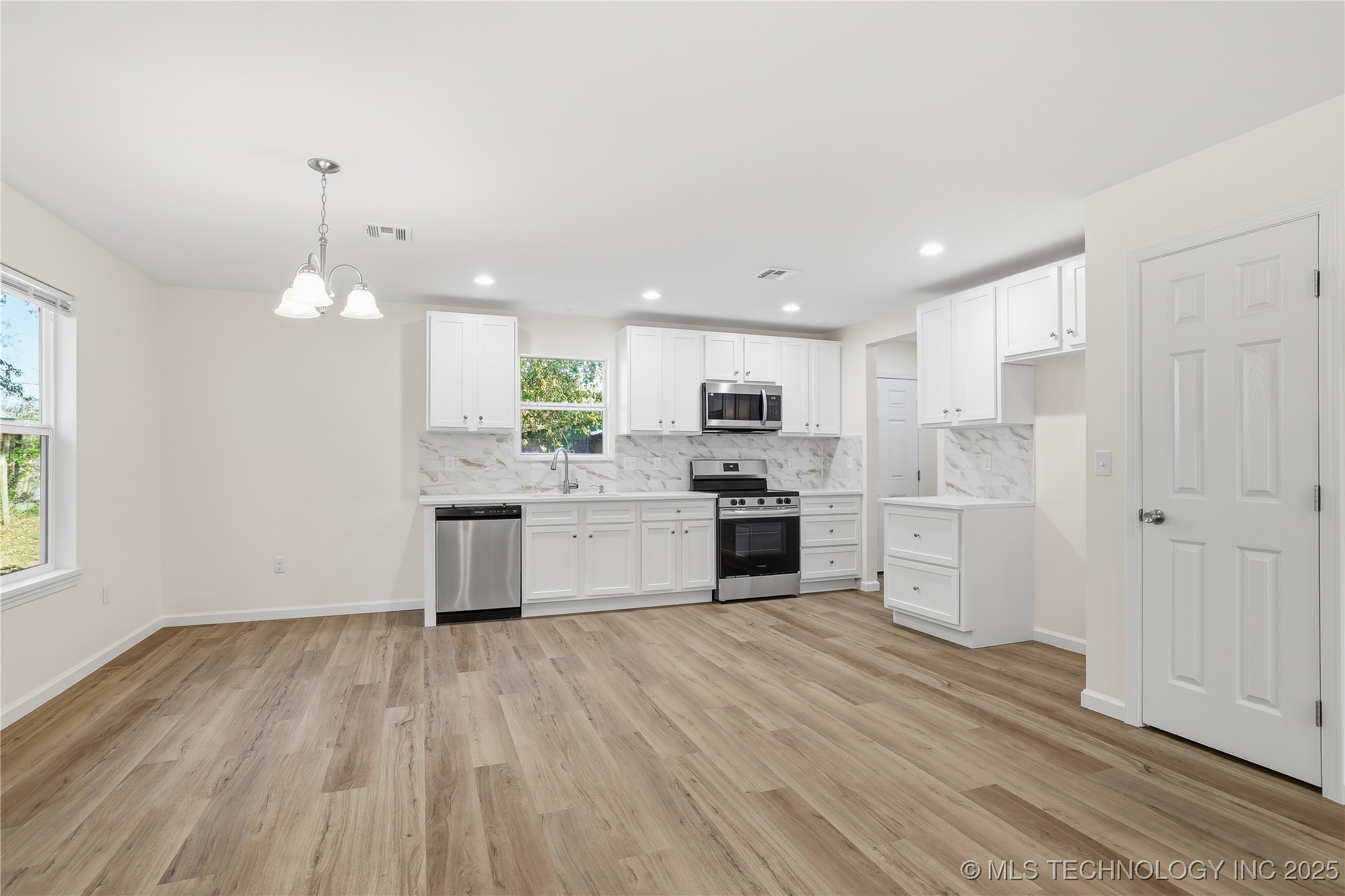 223 SE 3rd Durant OK 74701