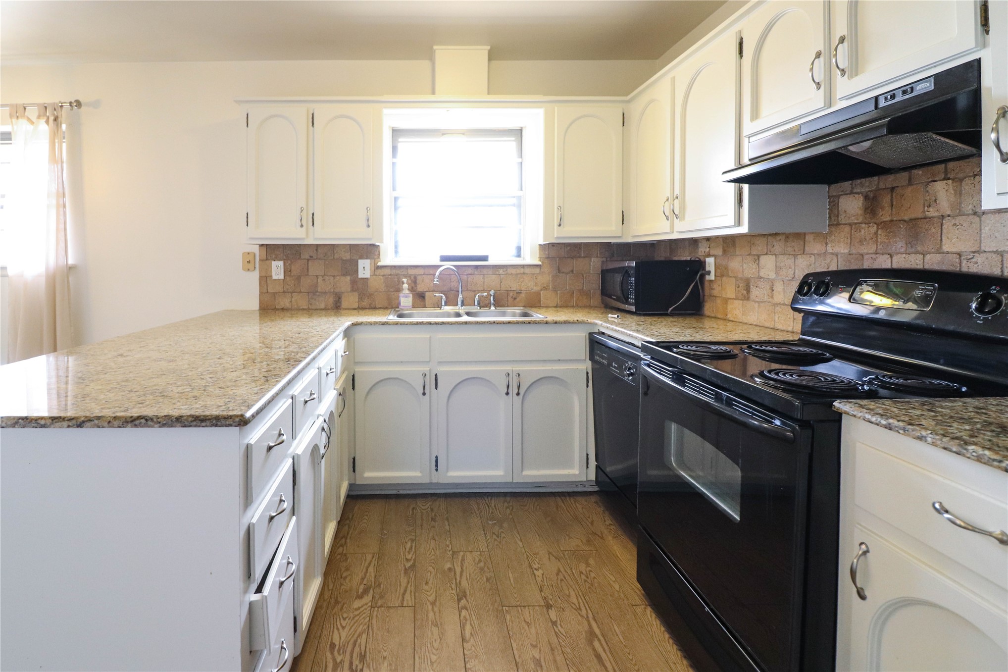6216 E 48th Street Tulsa OK 74136