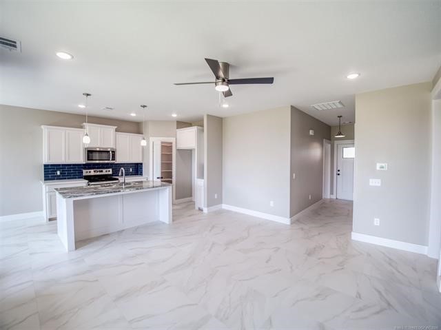 1194 Wild Indigo Calera OK 74730