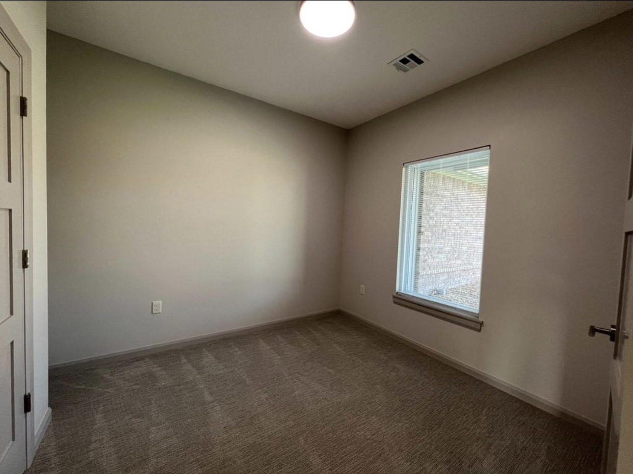 1217 N 147th Eastavenue Tulsa OK 74116