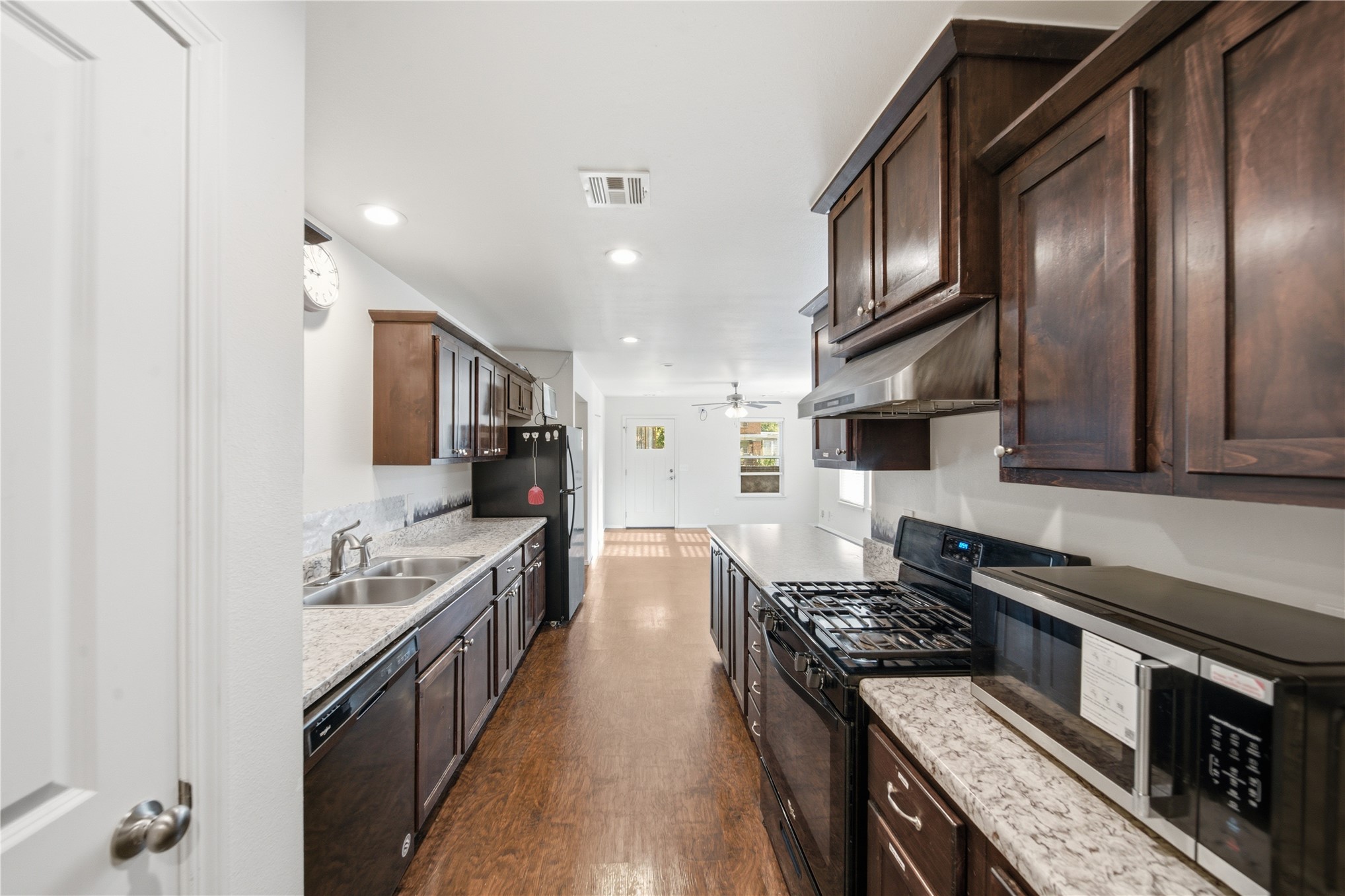 2542 E Archer Street Tulsa OK 74110
