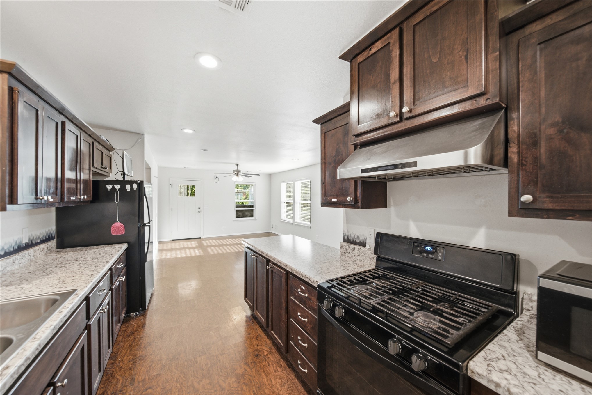 2542 E Archer Street Tulsa OK 74110