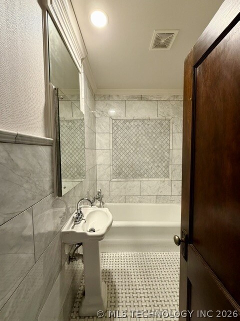 1904 S Yorktown Avenue Tulsa OK 74104