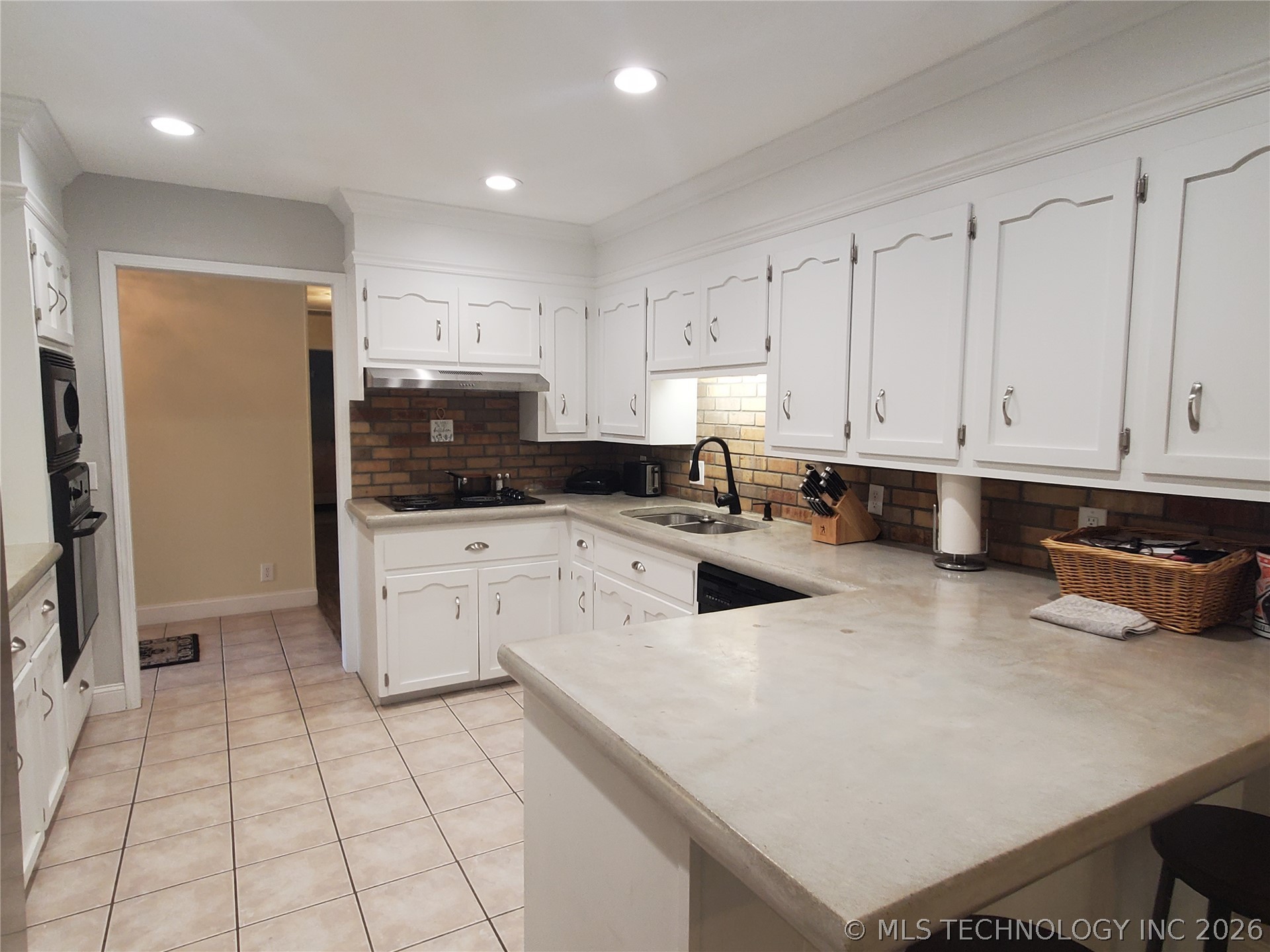9336 S Lakewood Avenue Tulsa OK 74137