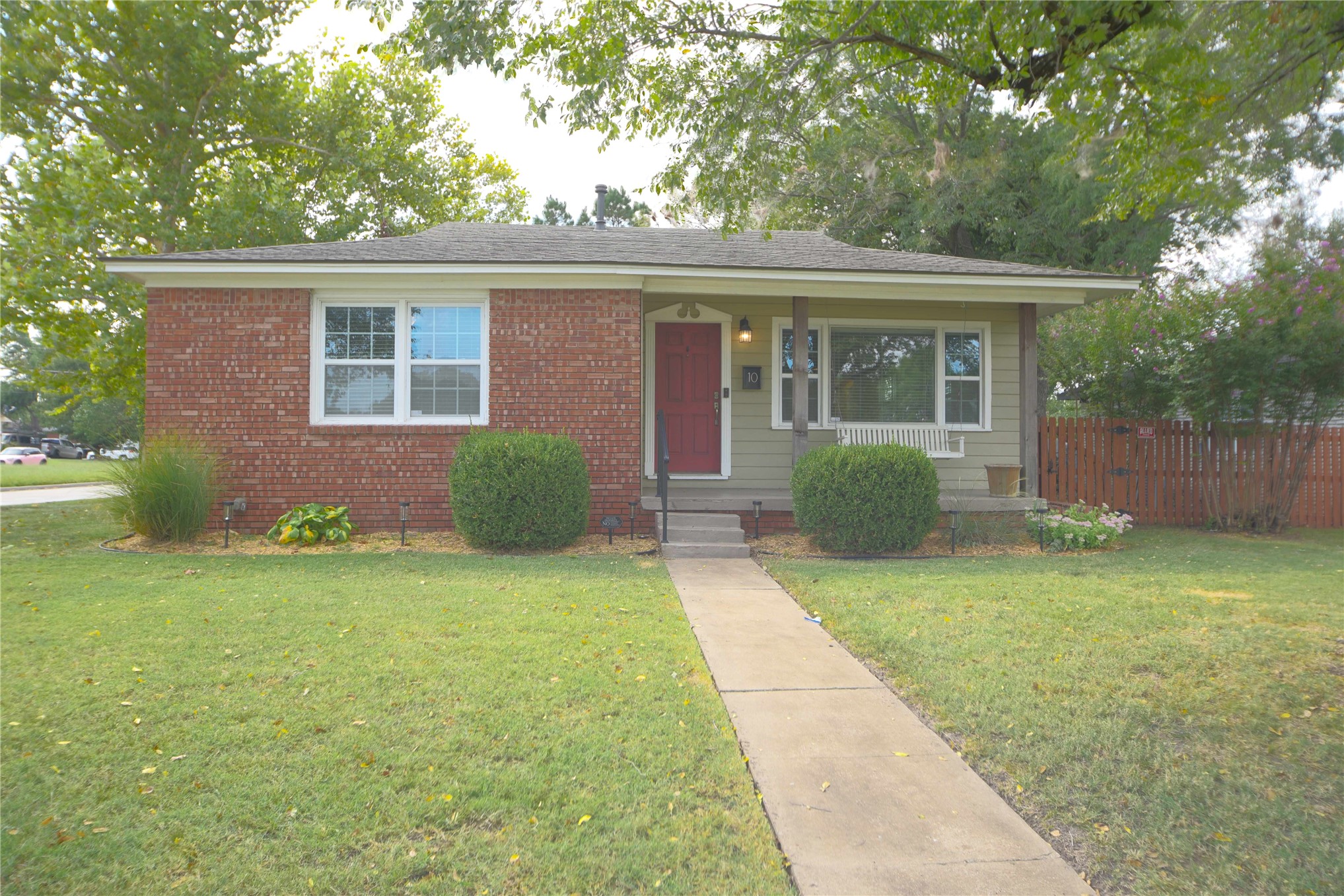 10 S 106th Eastplace Tulsa OK 74128