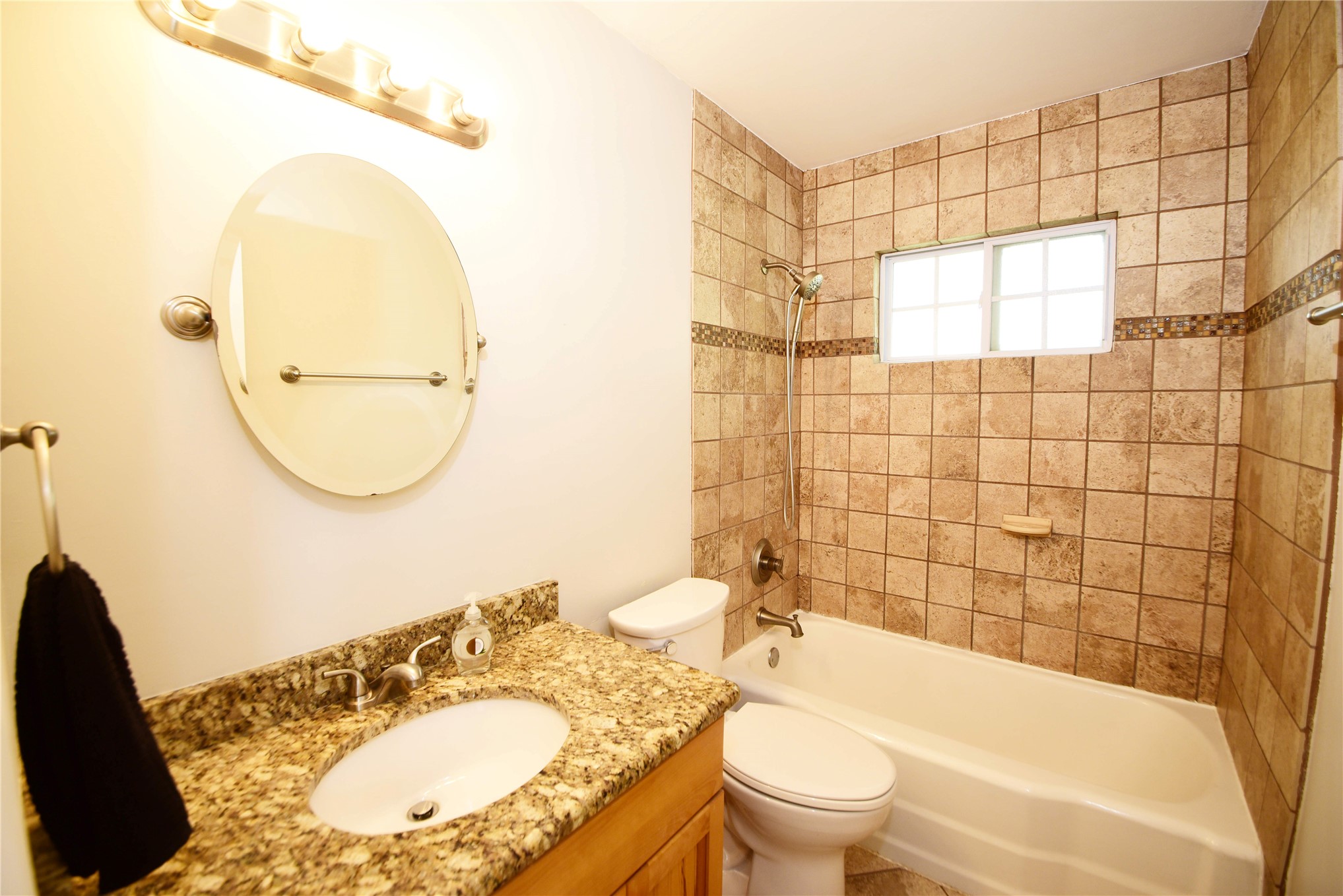 10 S 106th Eastplace Tulsa OK 74128