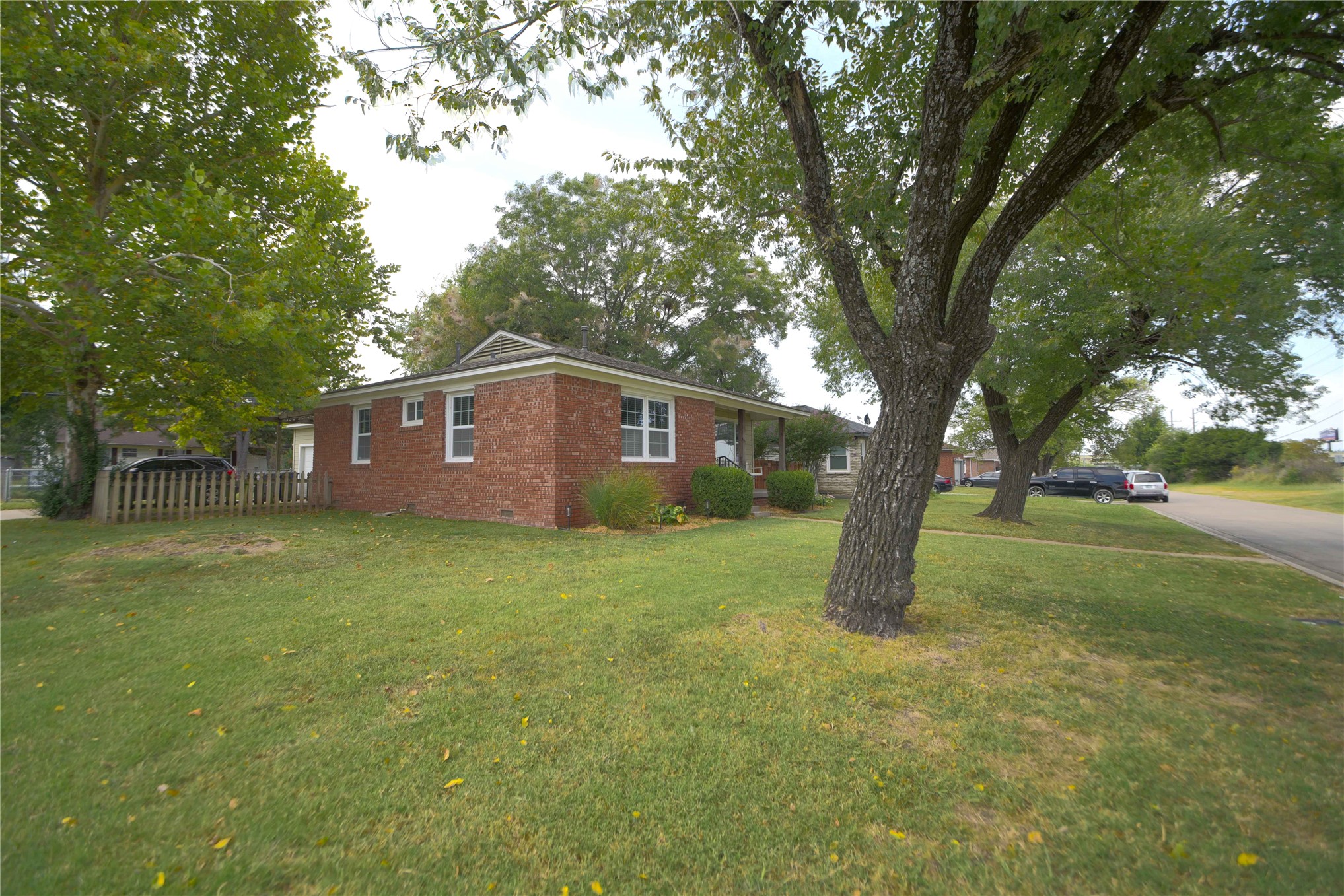 10 S 106th Eastplace Tulsa OK 74128