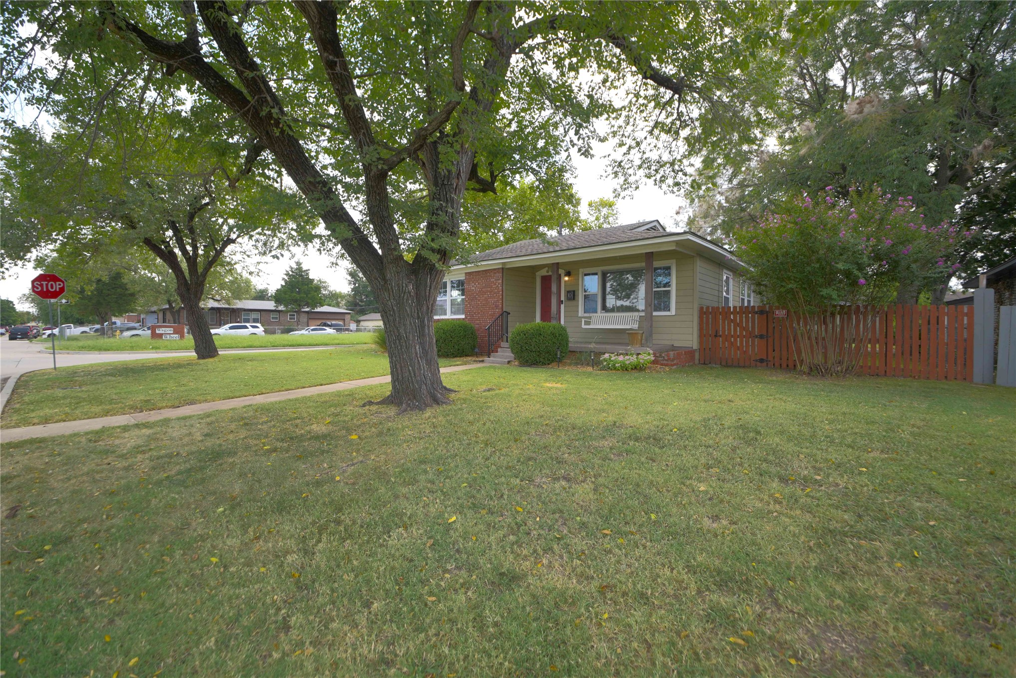 10 S 106th Eastplace Tulsa OK 74128