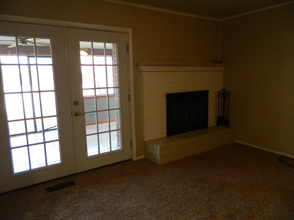 618 W Downing Street Tahlequah OK 74464