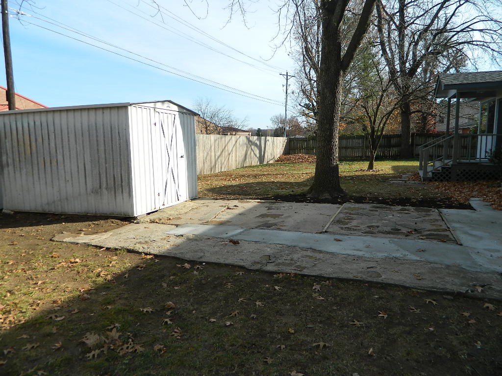 618 W Downing Street Tahlequah OK 74464