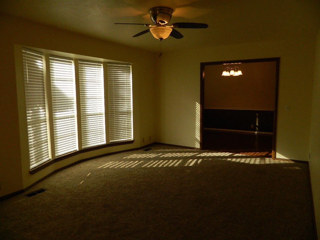618 W Downing Street Tahlequah OK 74464