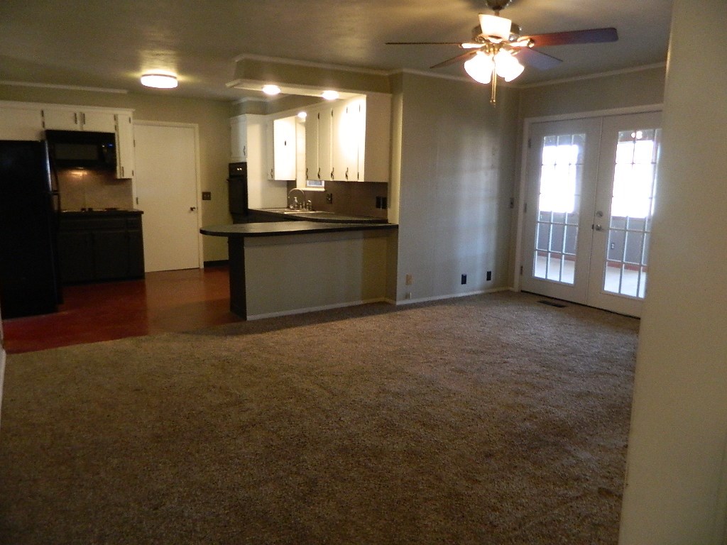 618 W Downing Street Tahlequah OK 74464