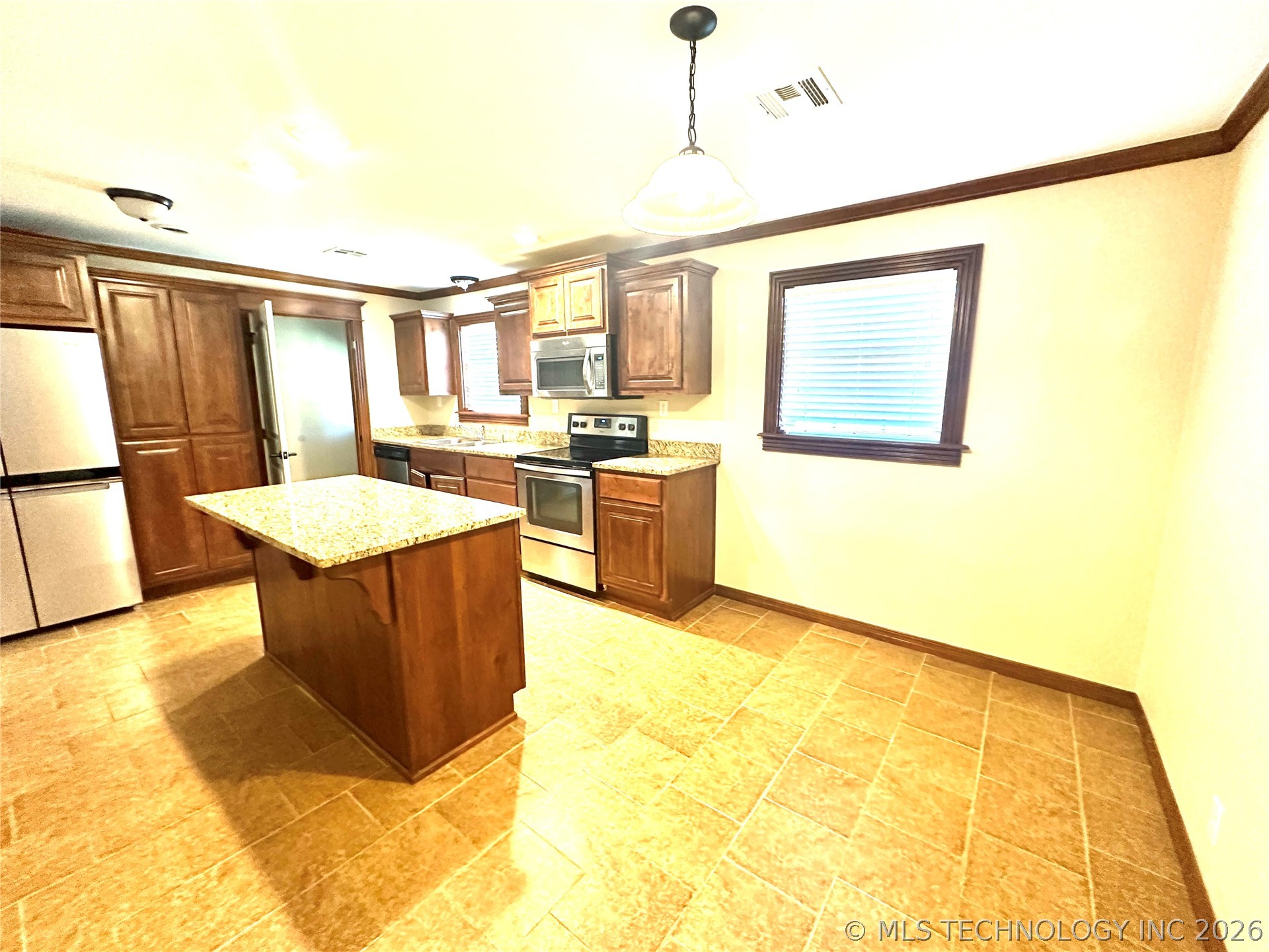 1104 S Reavis Road Claremore OK 74017
