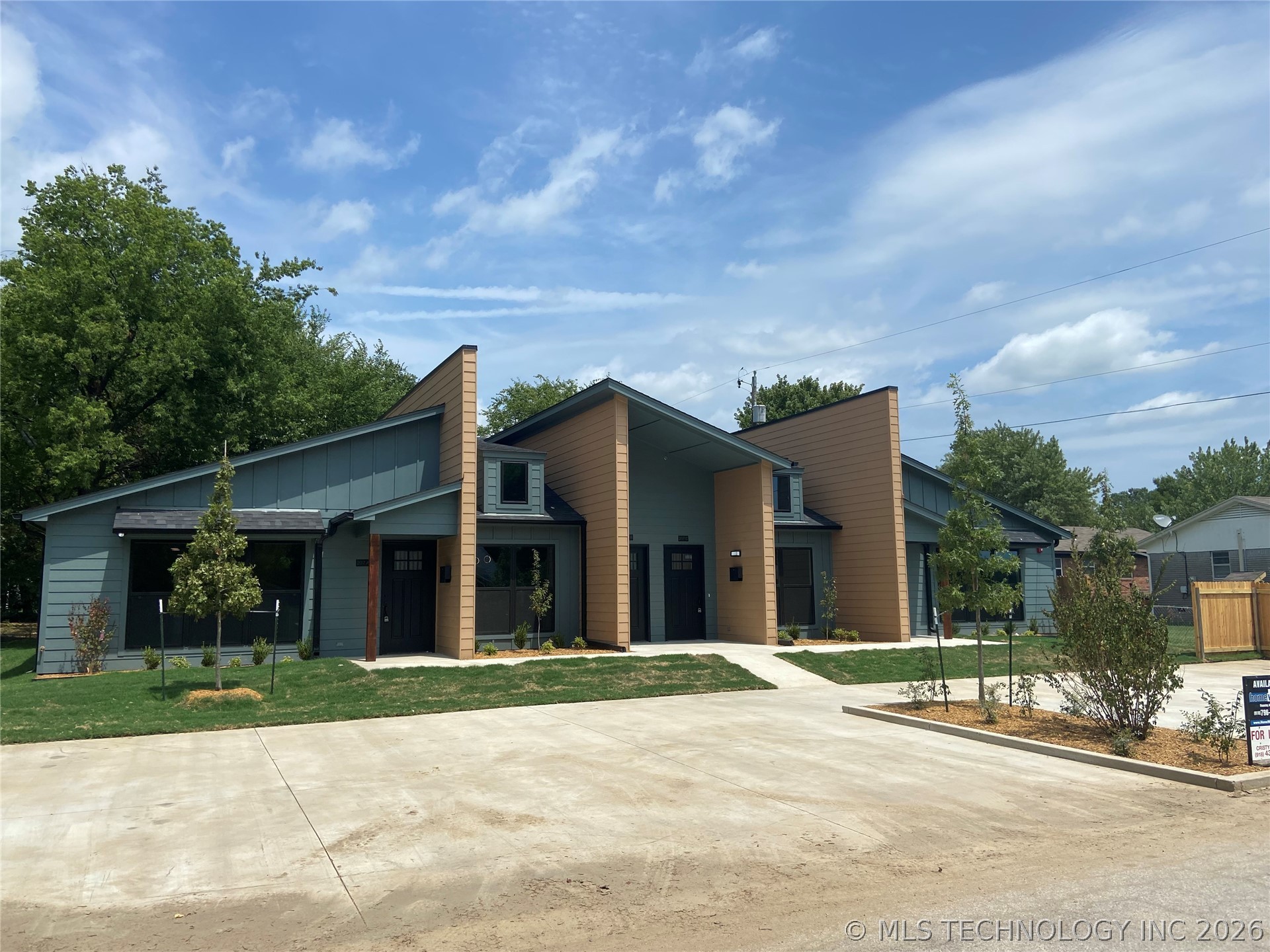 207 E 3rd Street N Owasso OK 74055