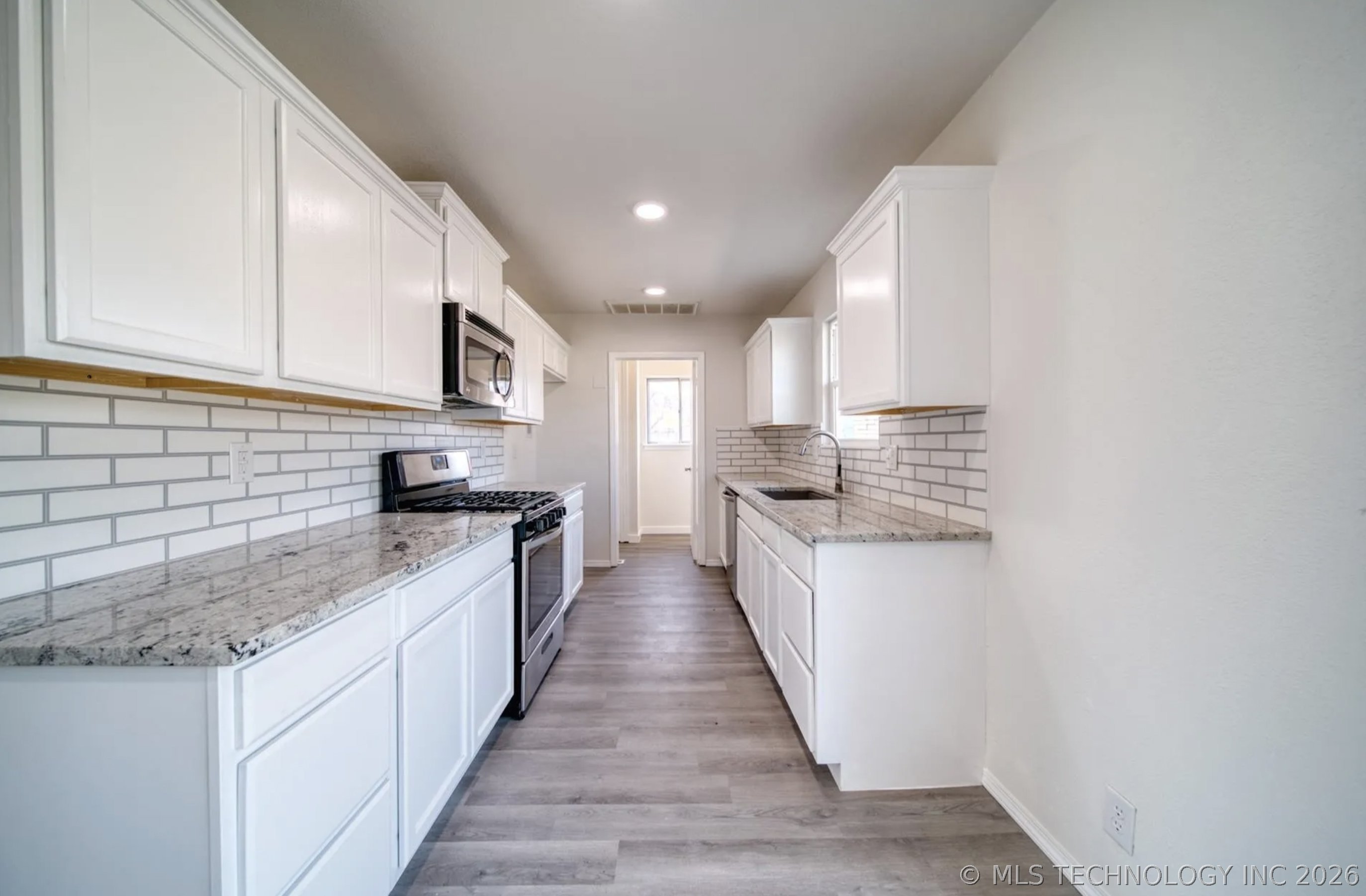 1605 S 108th Eastplace Tulsa OK 74128
