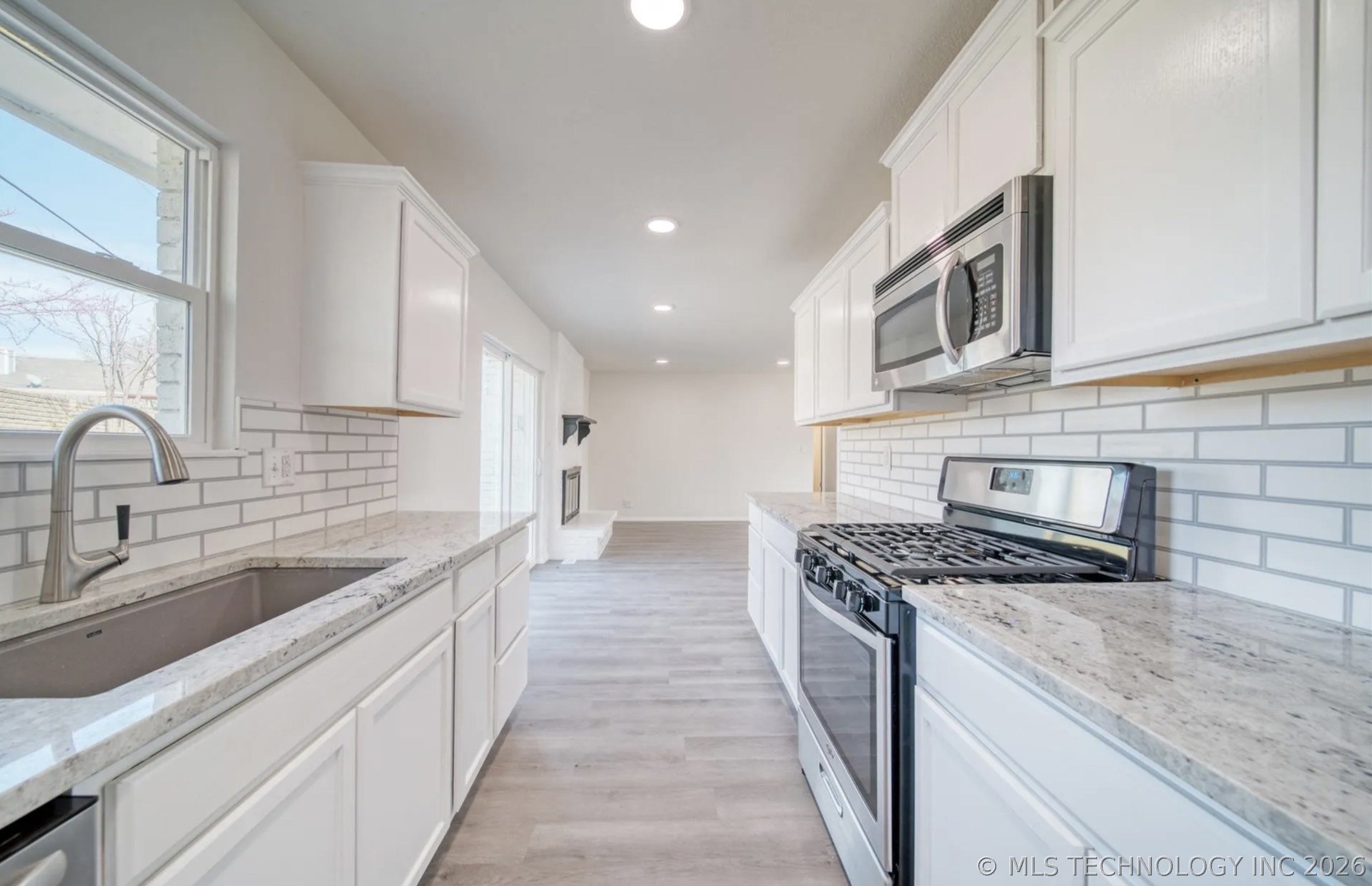 1605 S 108th Eastplace Tulsa OK 74128