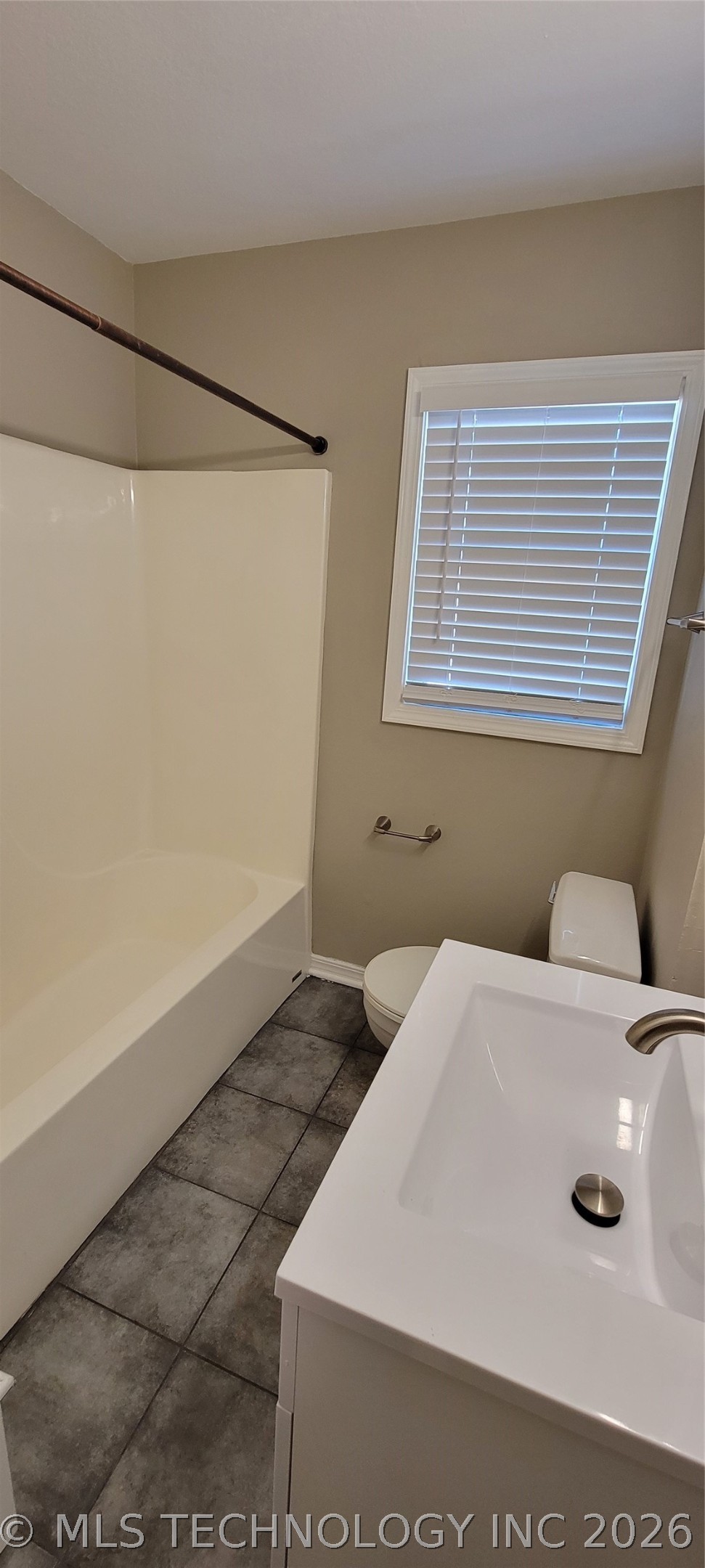 1122 E 48th Place Tulsa OK 74105