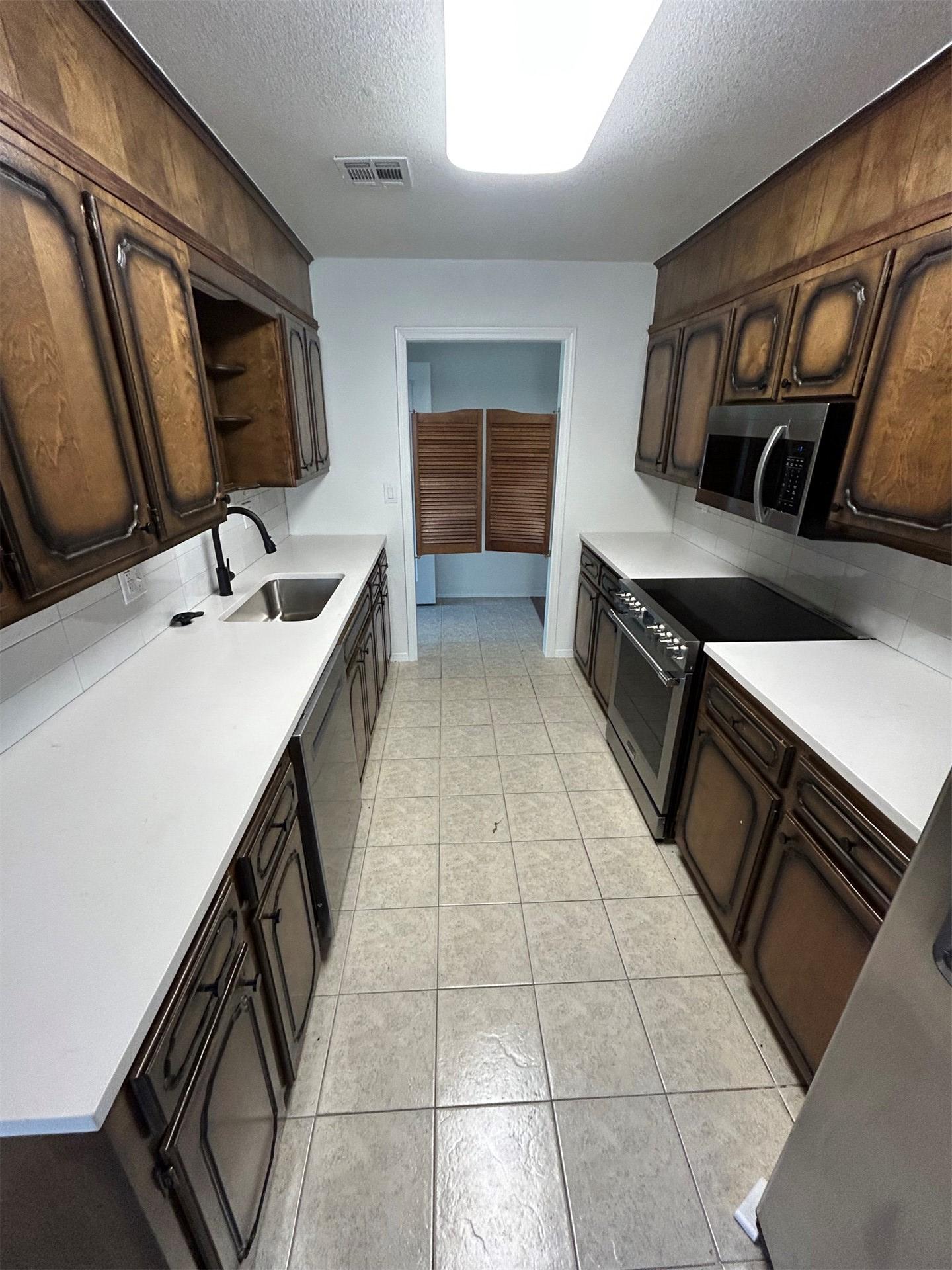 1453 E Paradise Parkway Claremore OK 74017