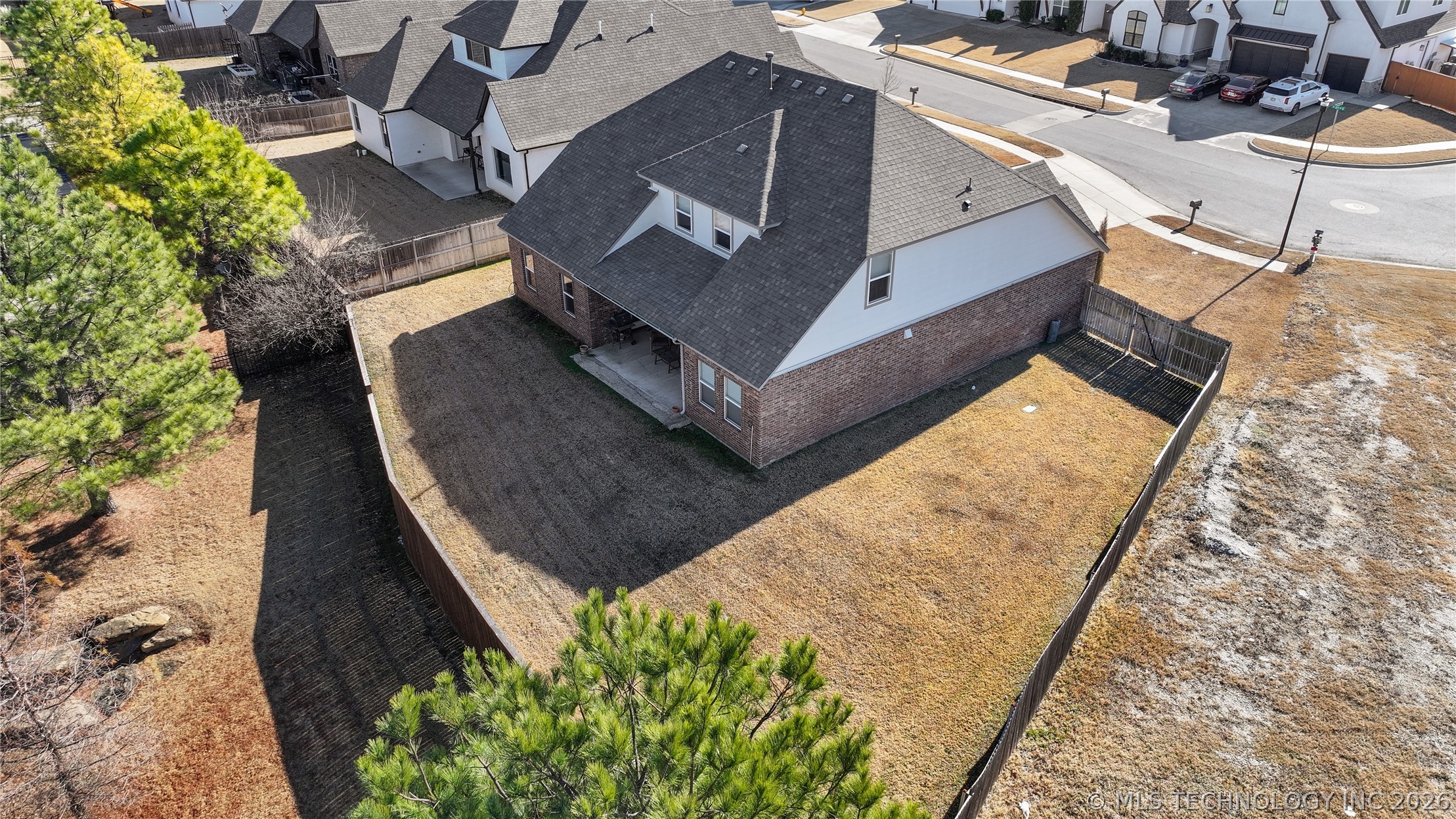 1229 W 86th Place S Tulsa OK 74132