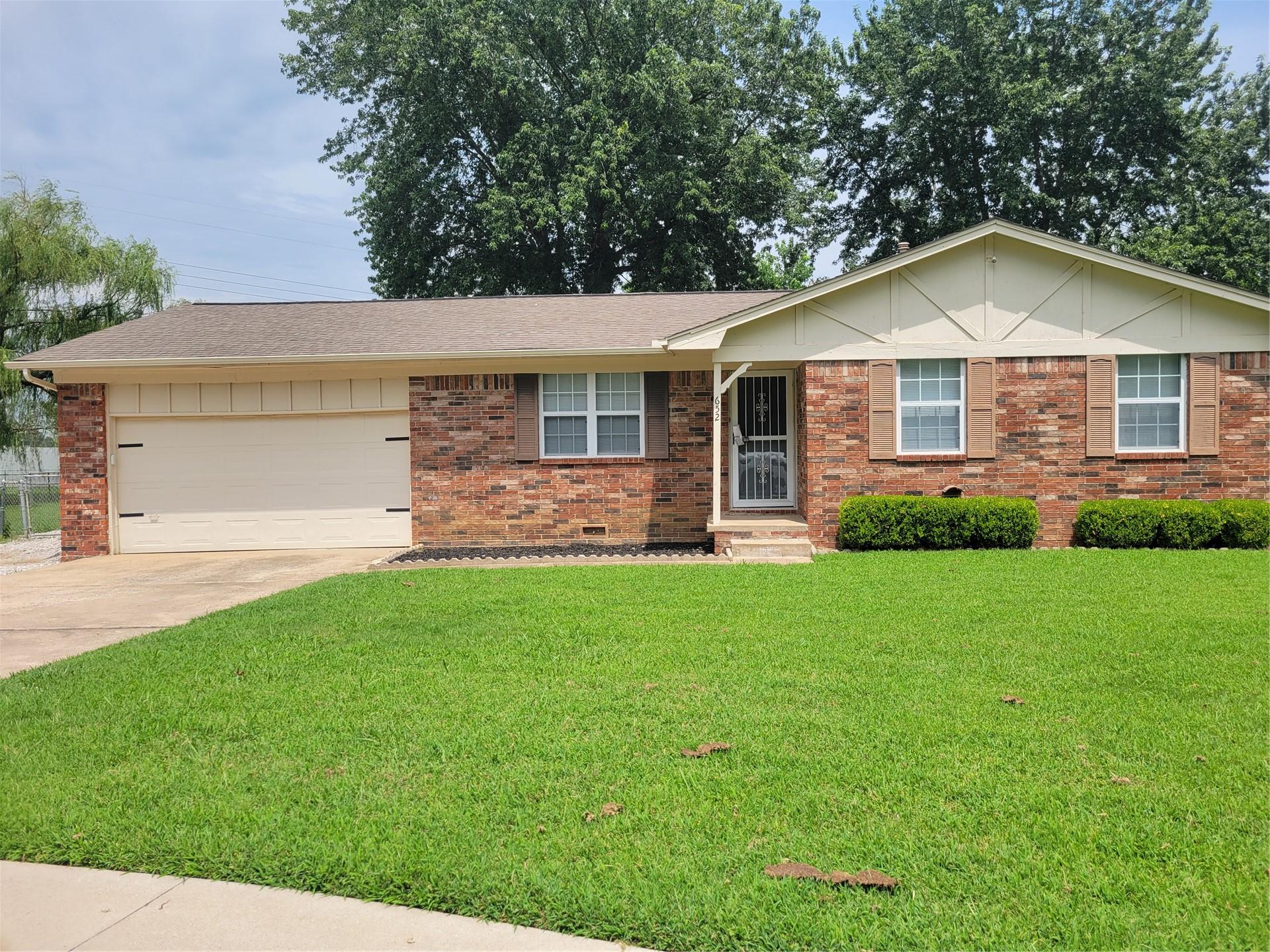 652 E Main Street Collinsville OK 74021