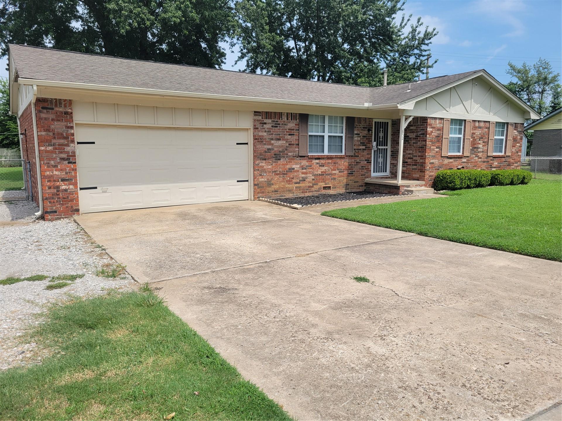 652 E Main Street Collinsville OK 74021