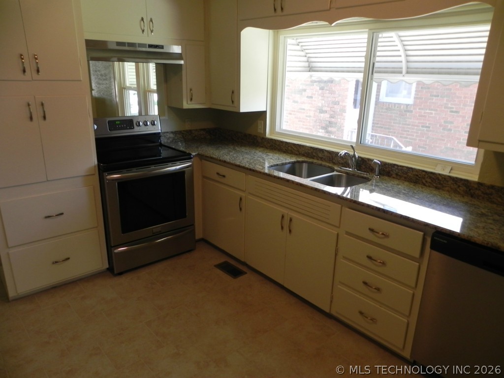 2206 E 19th Street Tulsa OK 74104