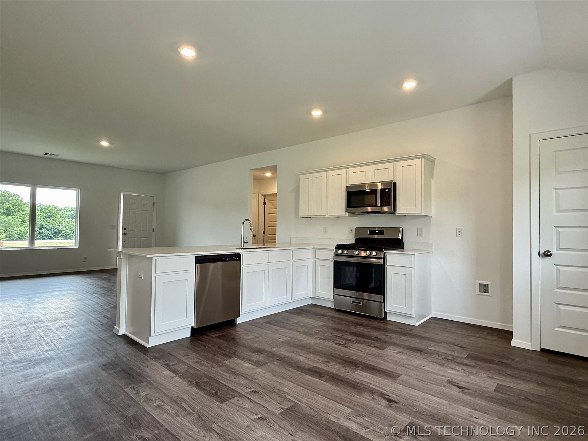 7200 S Lions Avenue Broken Arrow OK 74011