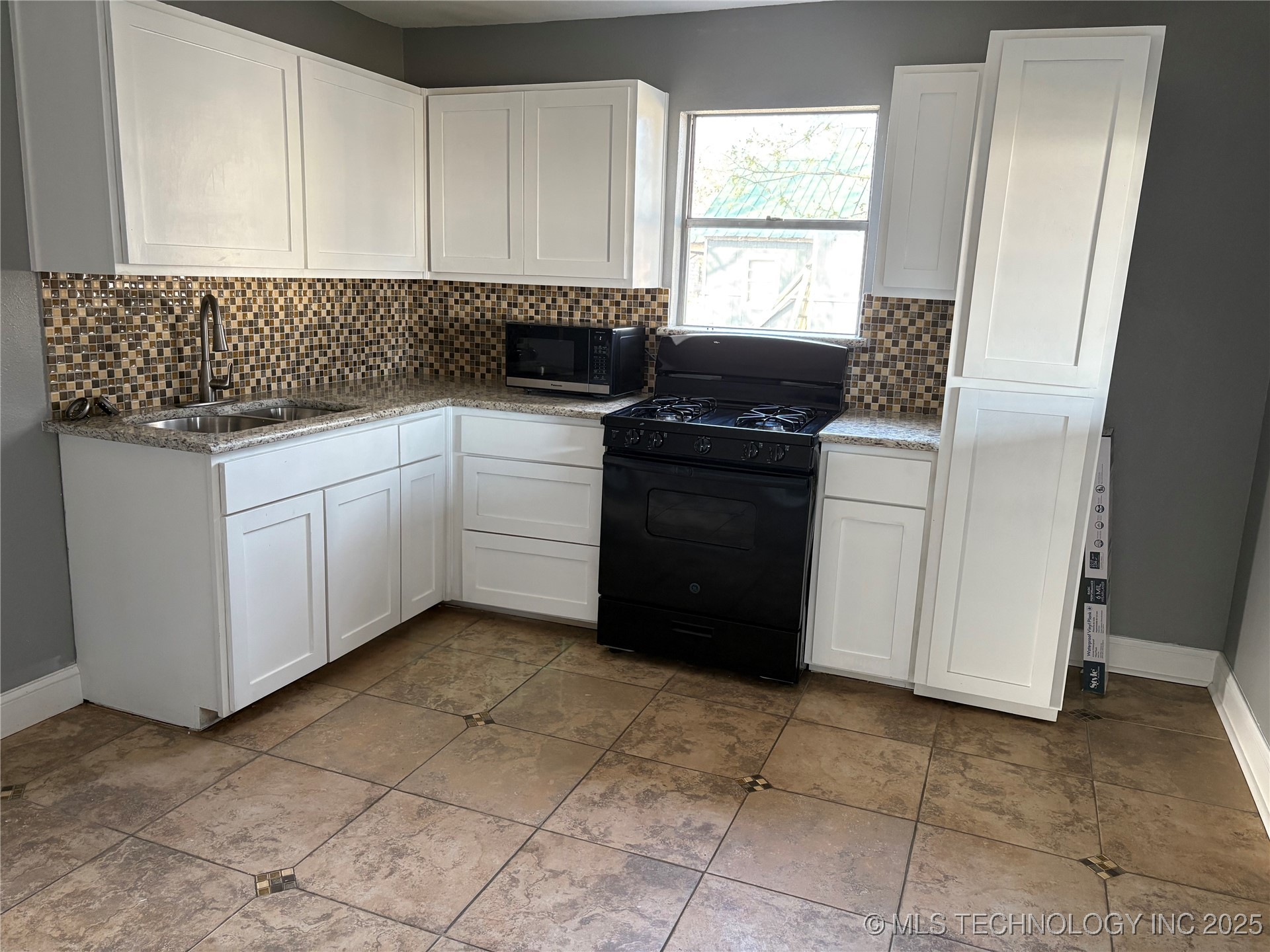 109 N Walker Bokchito OK 74726