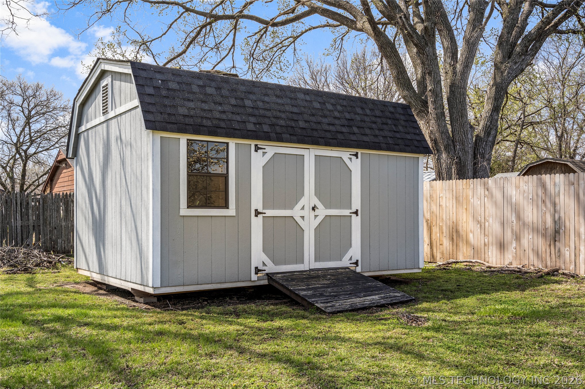 8940 E 16th Place Tulsa OK 74112