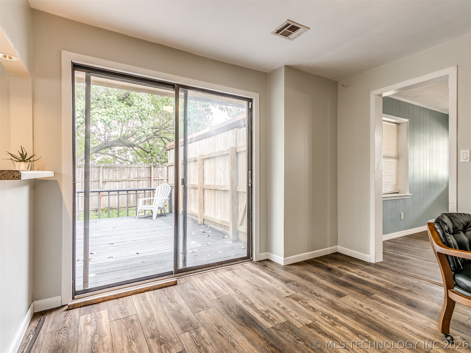 233 NE Queenstown Avenue Bartlesville OK 74006