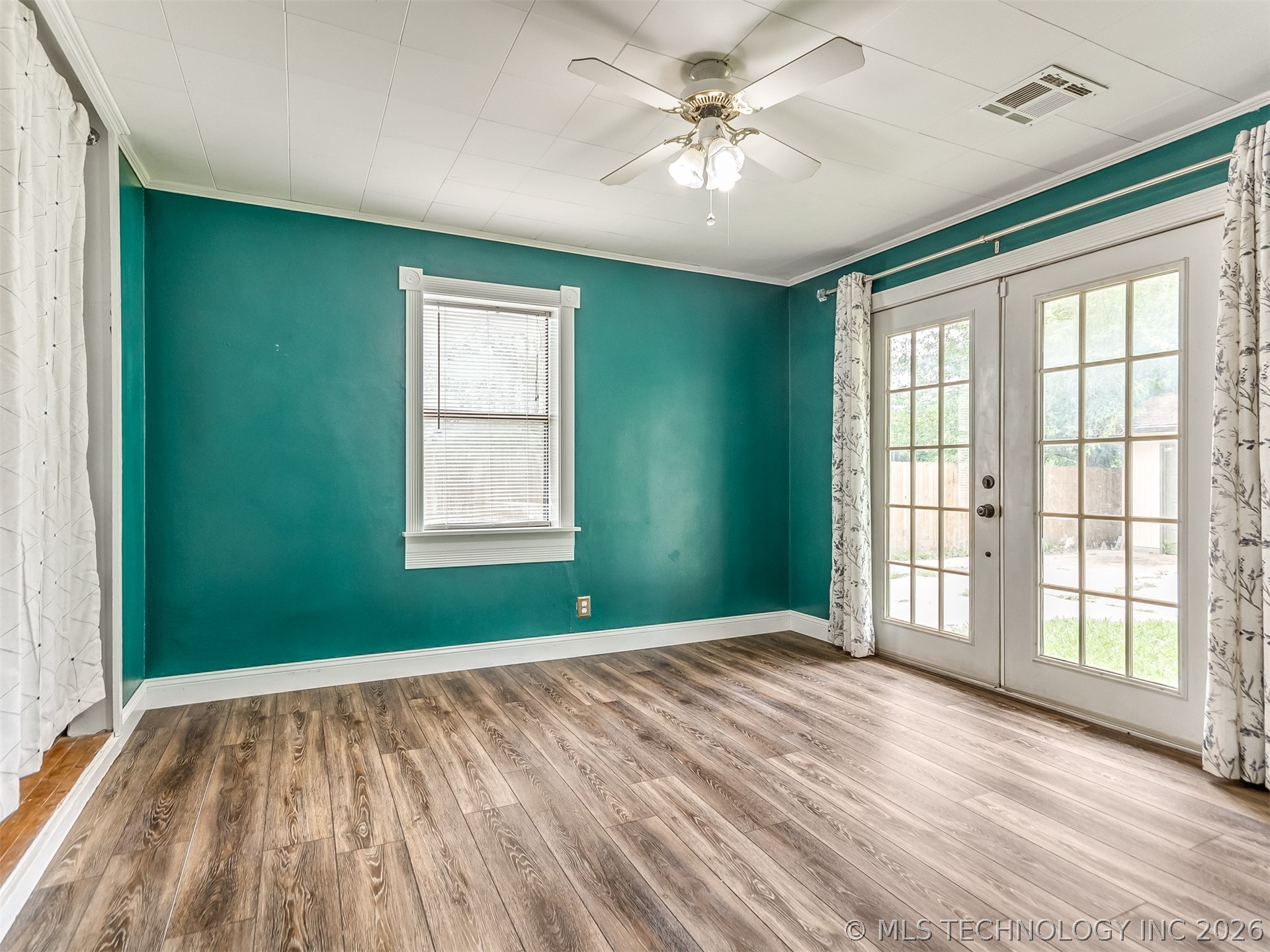 233 NE Queenstown Avenue Bartlesville OK 74006