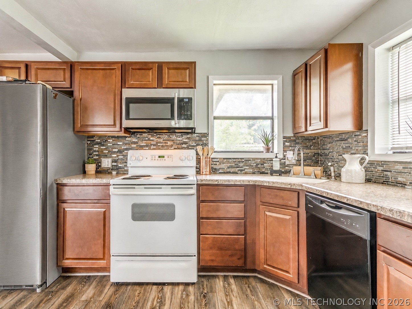 233 NE Queenstown Avenue Bartlesville OK 74006