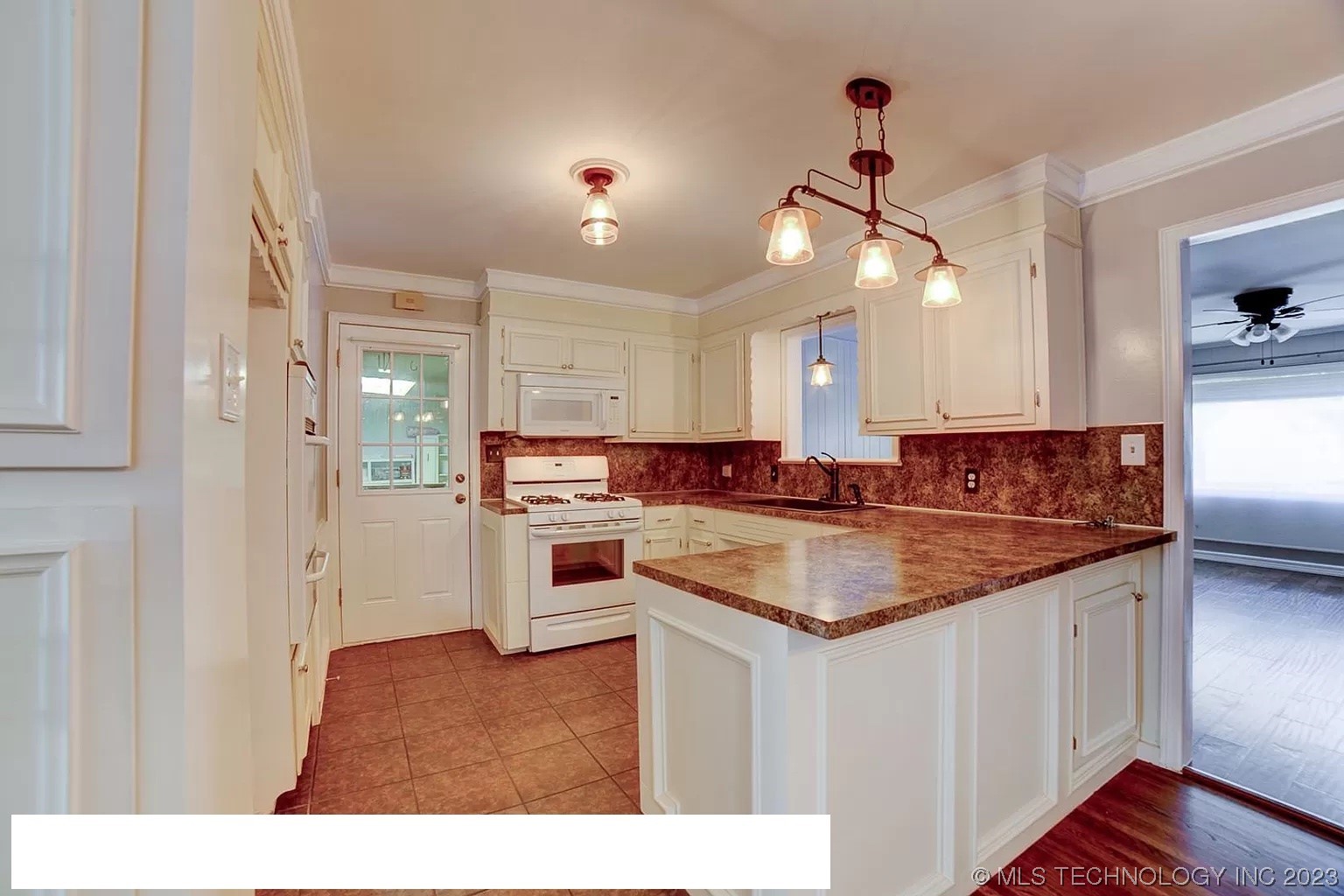 1809 S Elm Avenue Broken Arrow OK 74012