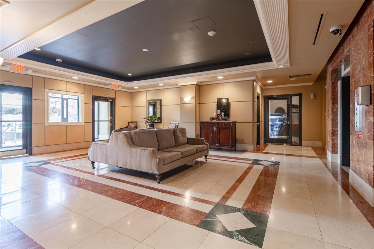 450 W 7th Street Tulsa OK 74119