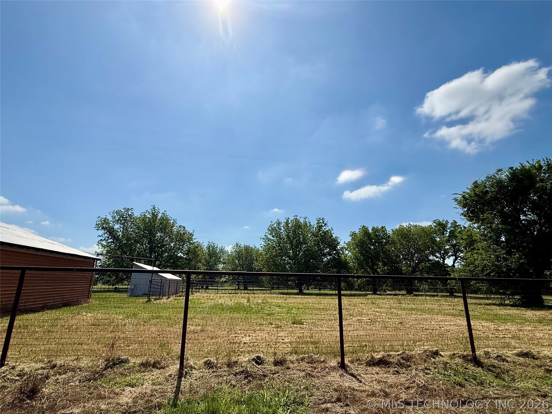 1537 Sooner Rock Davis OK 73030