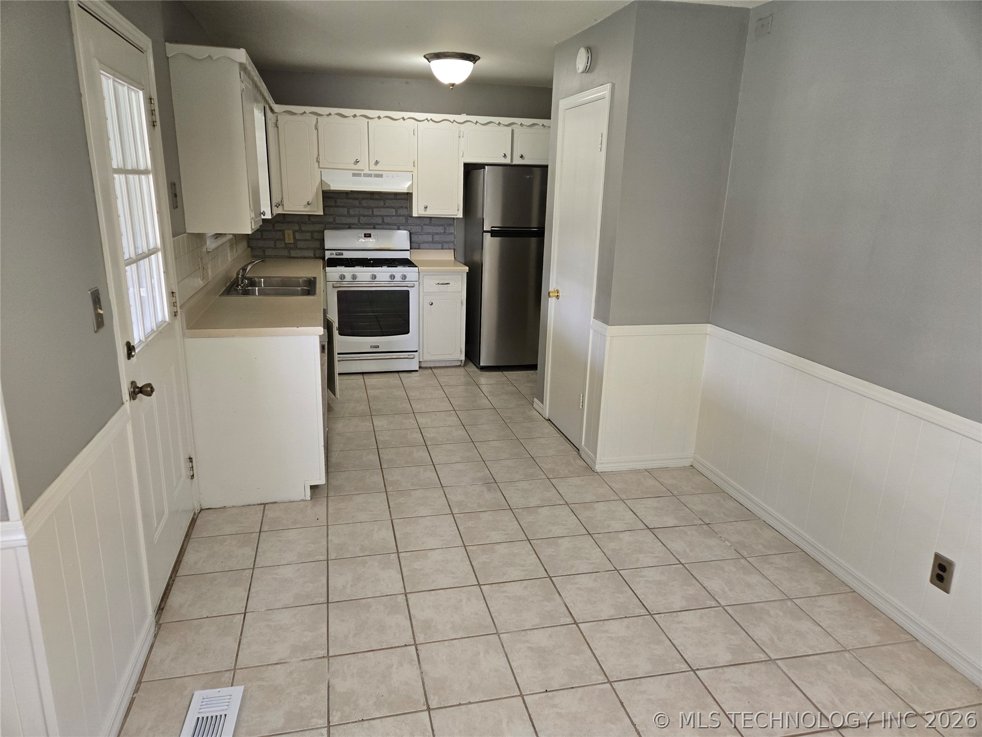 228 E J. Street Jenks OK 74037
