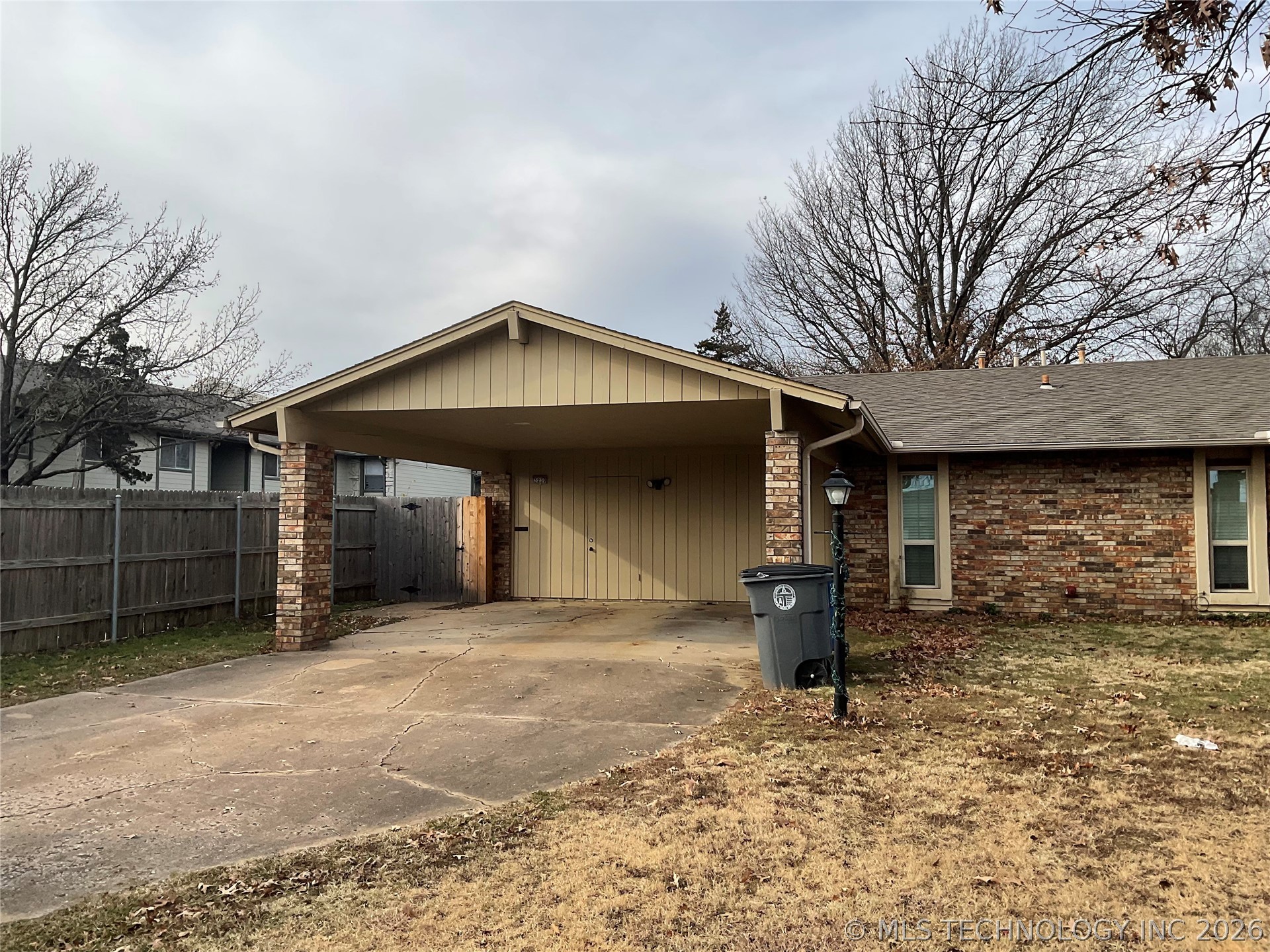3230 S Lakewood Avenue Tulsa OK 74135