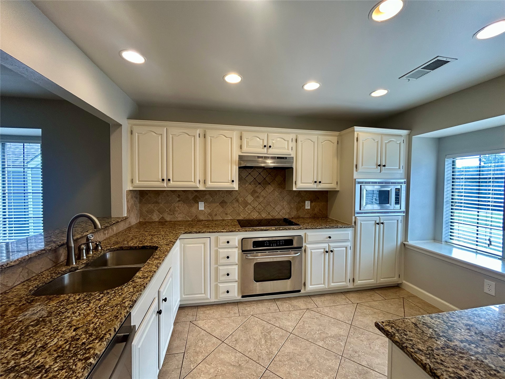 6411 E 96th Street Tulsa OK 74137