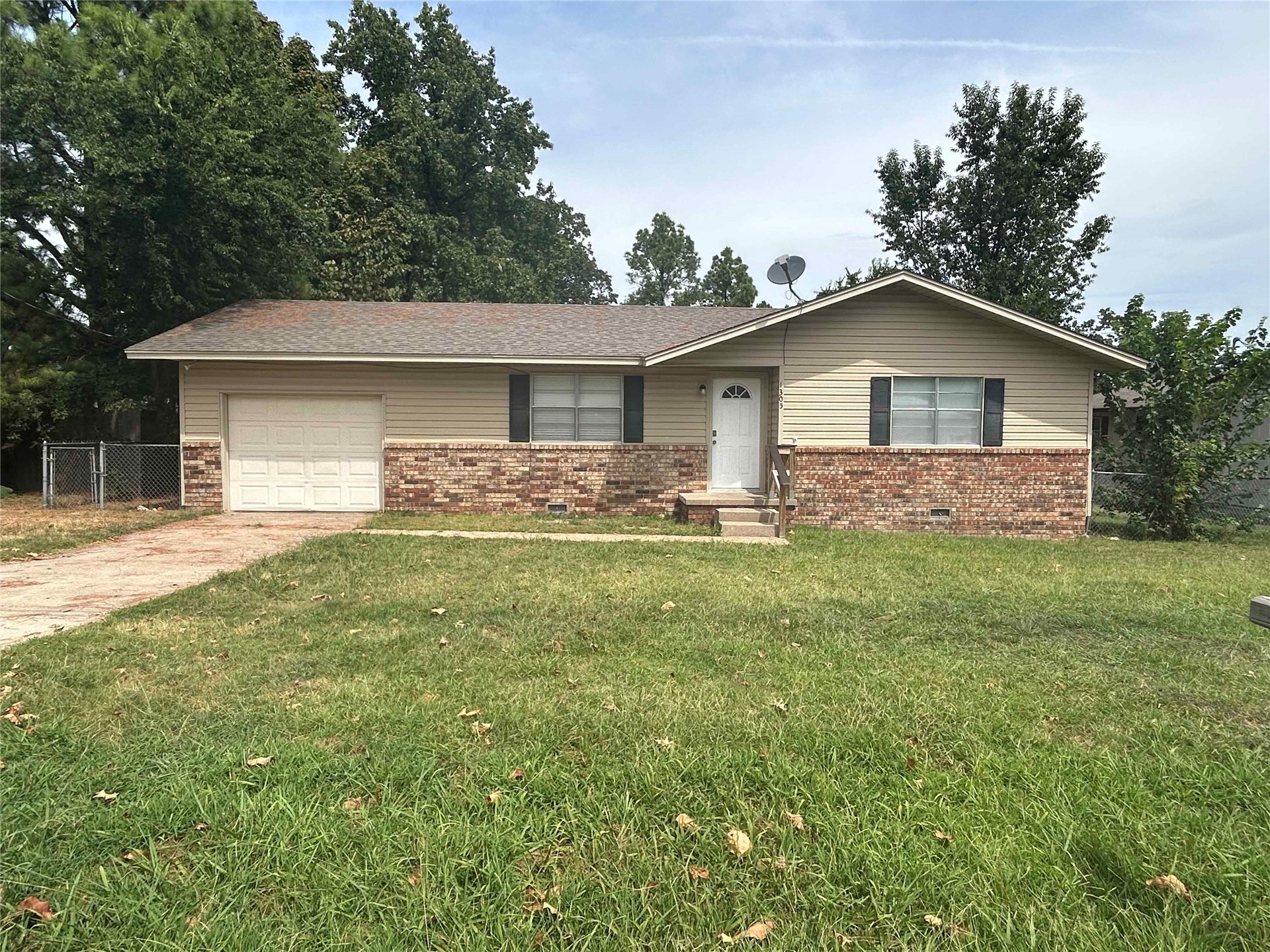 1305 E Shawnee Street Tahlequah OK 74464