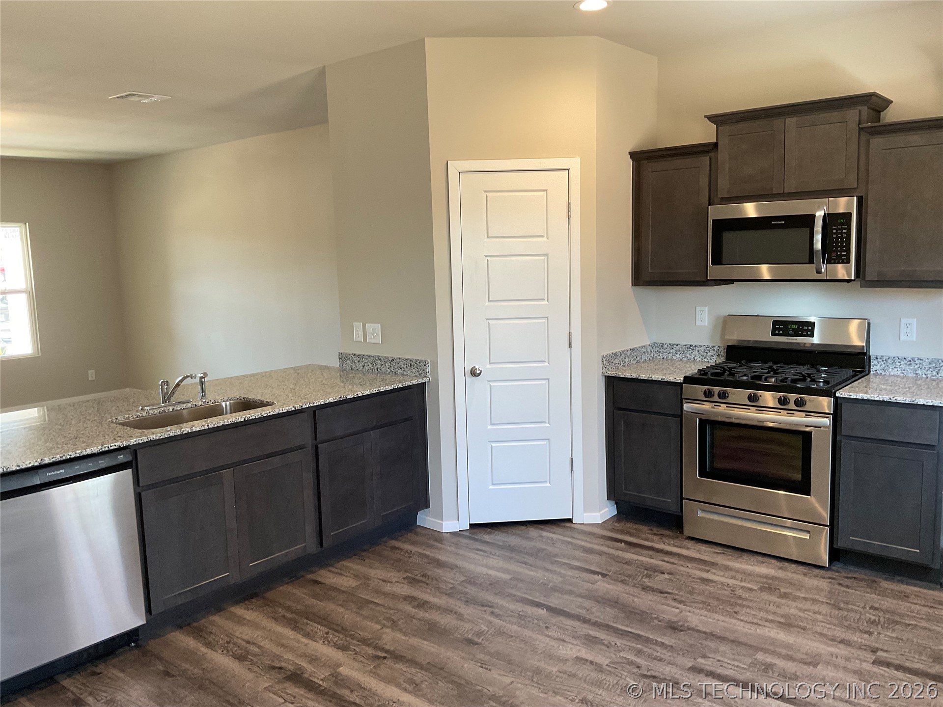 2008 Walnut Hill Lane Claremore OK 74019