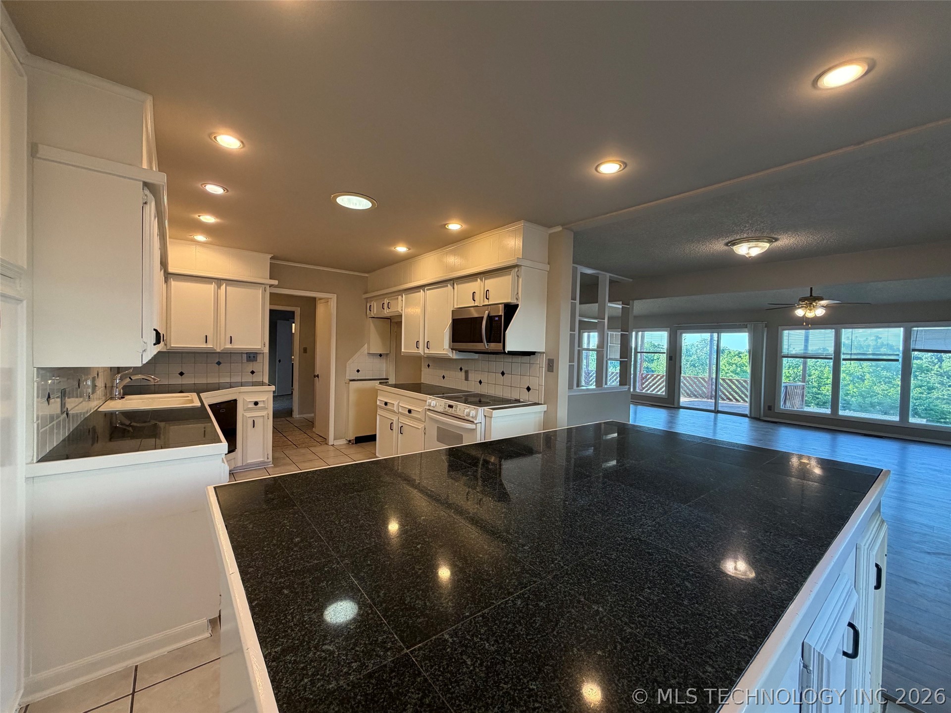 3925 E 60th Place Tulsa OK 74135