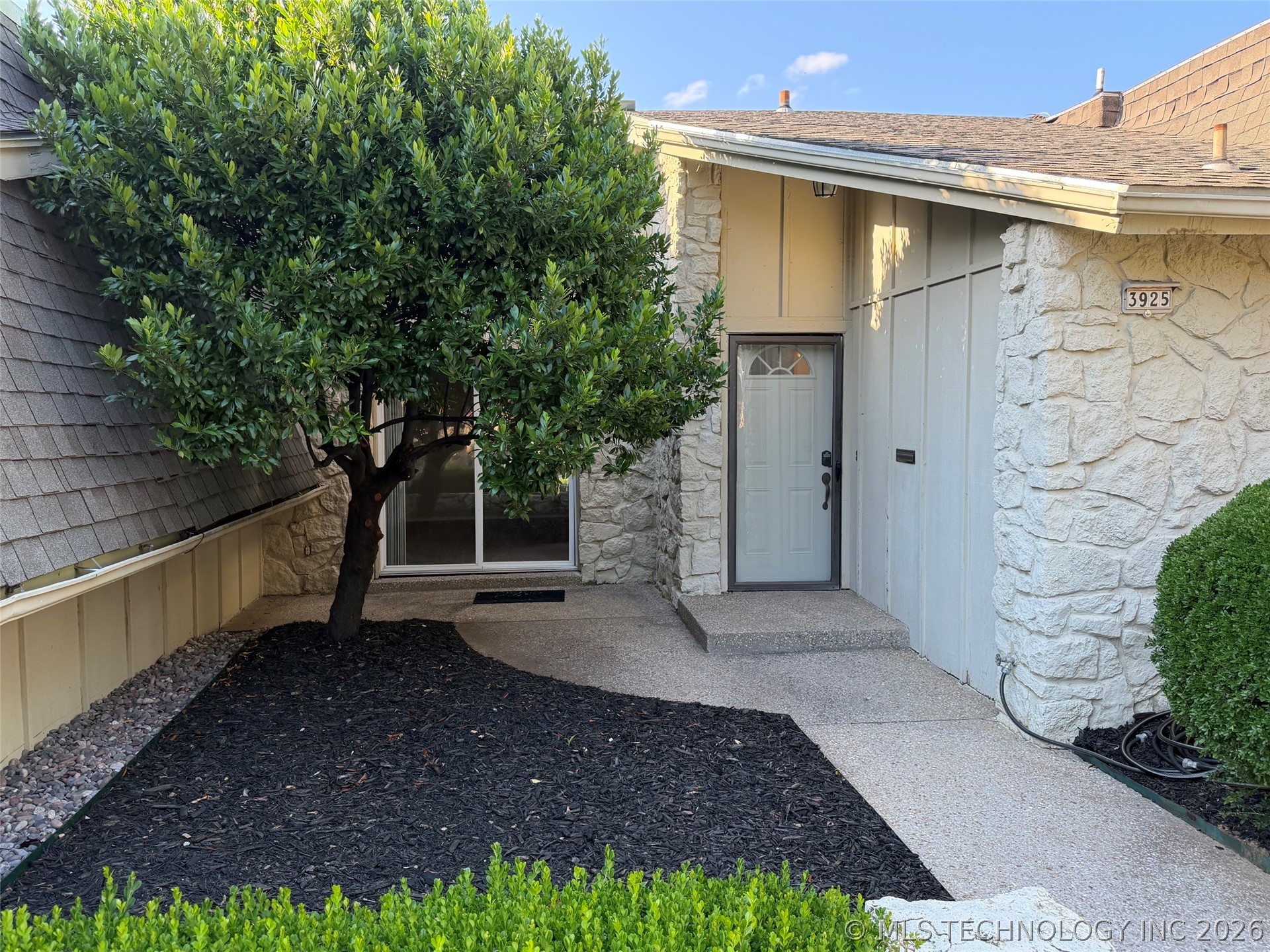 3925 E 60th Place Tulsa OK 74135