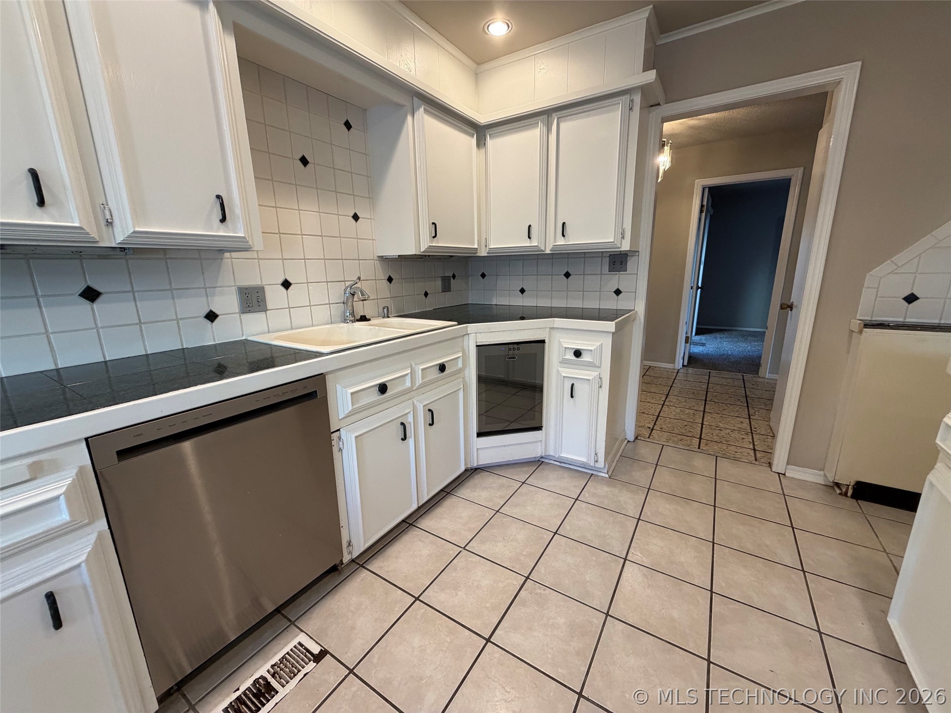 3925 E 60th Place Tulsa OK 74135
