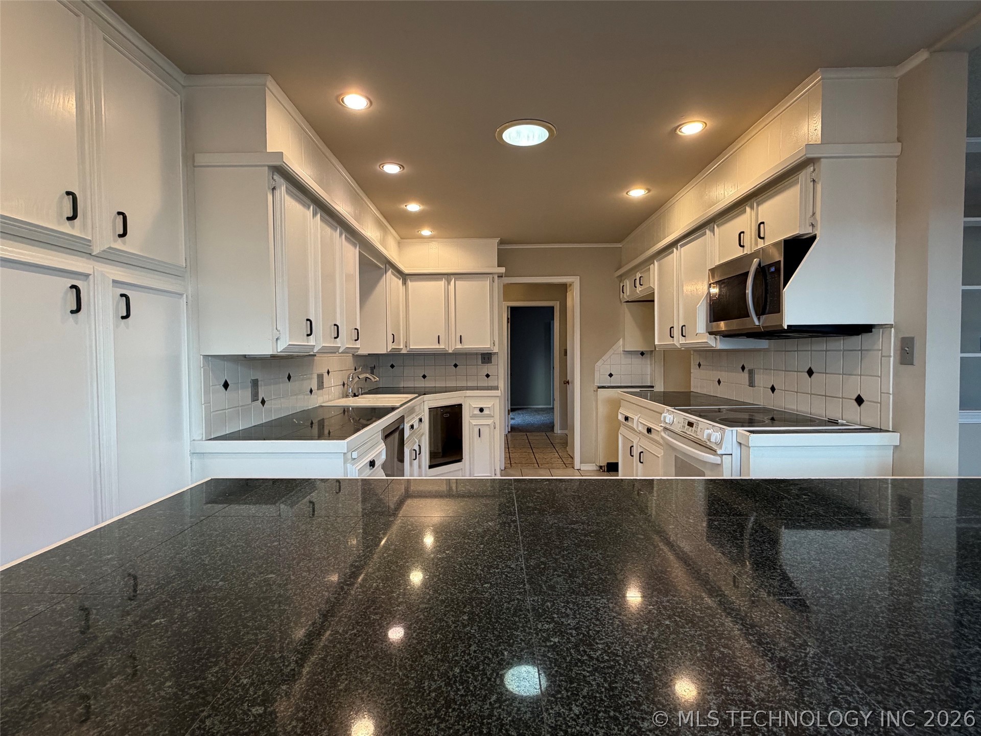 3925 E 60th Place Tulsa OK 74135