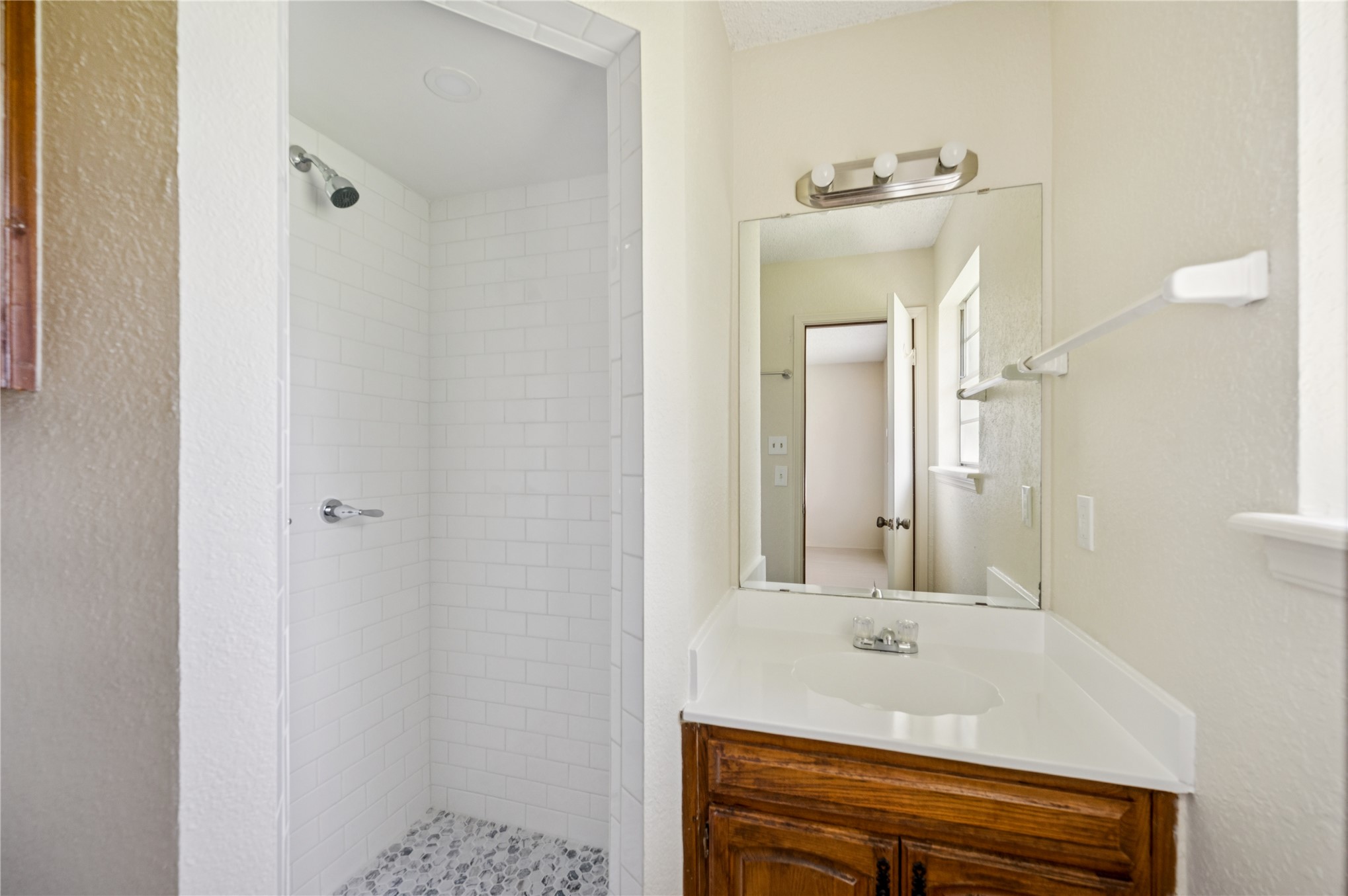 8966 E 56th Place Tulsa OK 74145