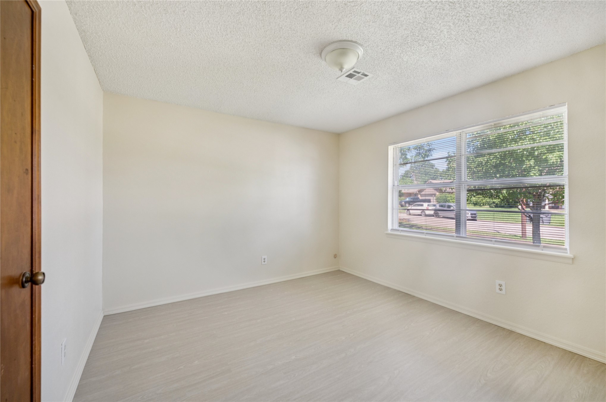 8966 E 56th Place Tulsa OK 74145