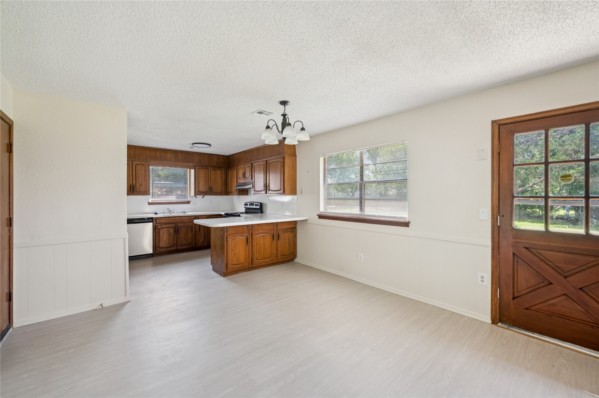 8966 E 56th Place Tulsa OK 74145
