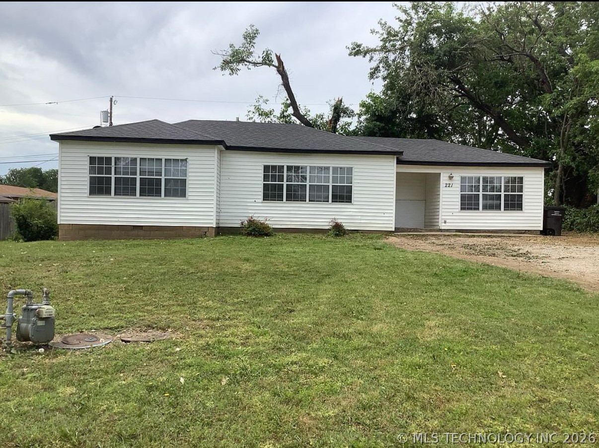 221 SE Wilshire Avenue Bartlesville OK 74006