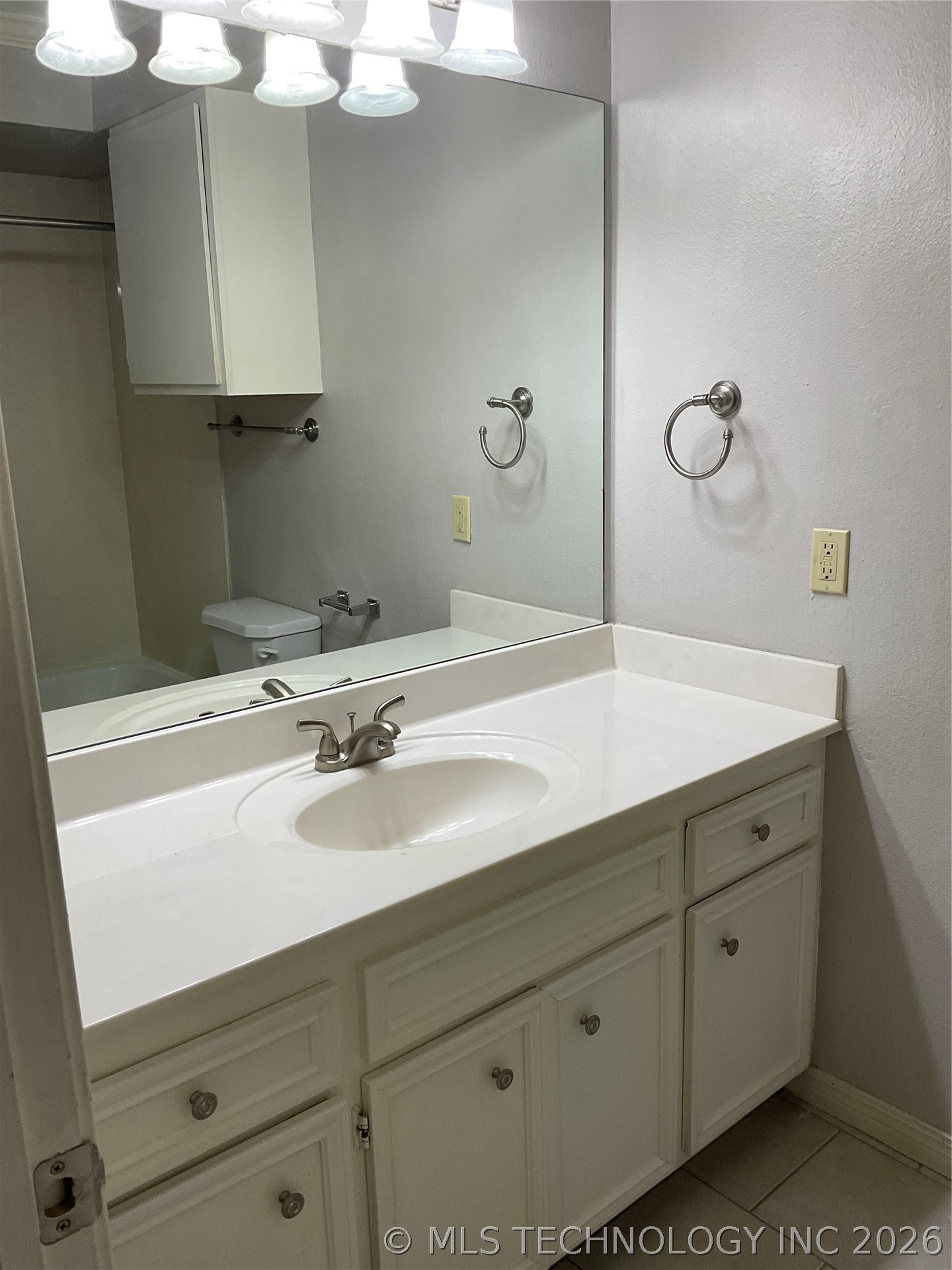 4023 E 51st Place Tulsa OK 74135