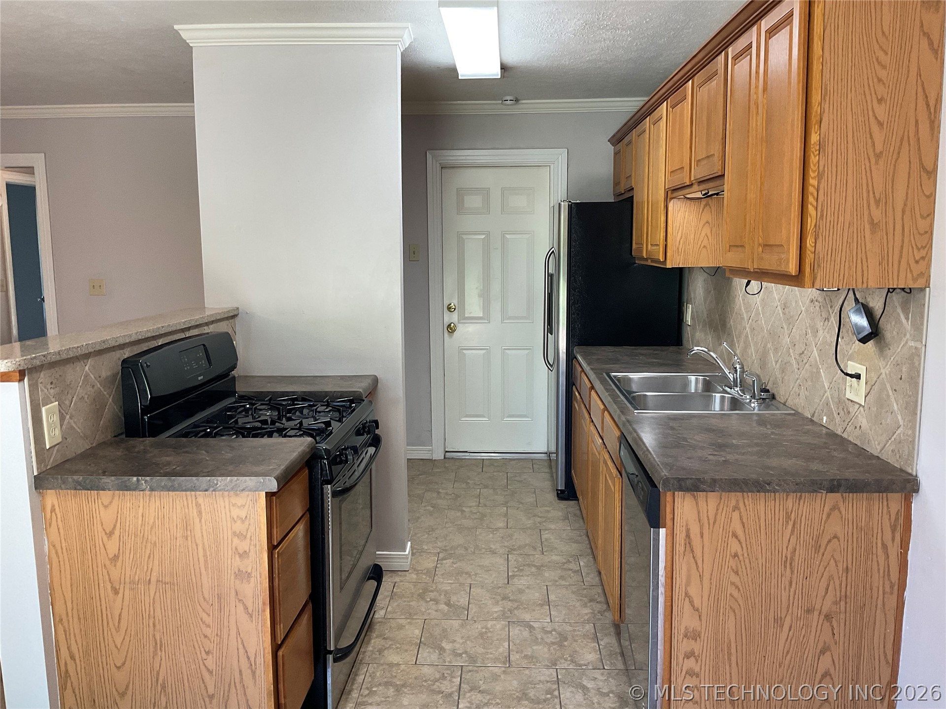 4023 E 51st Place Tulsa OK 74135